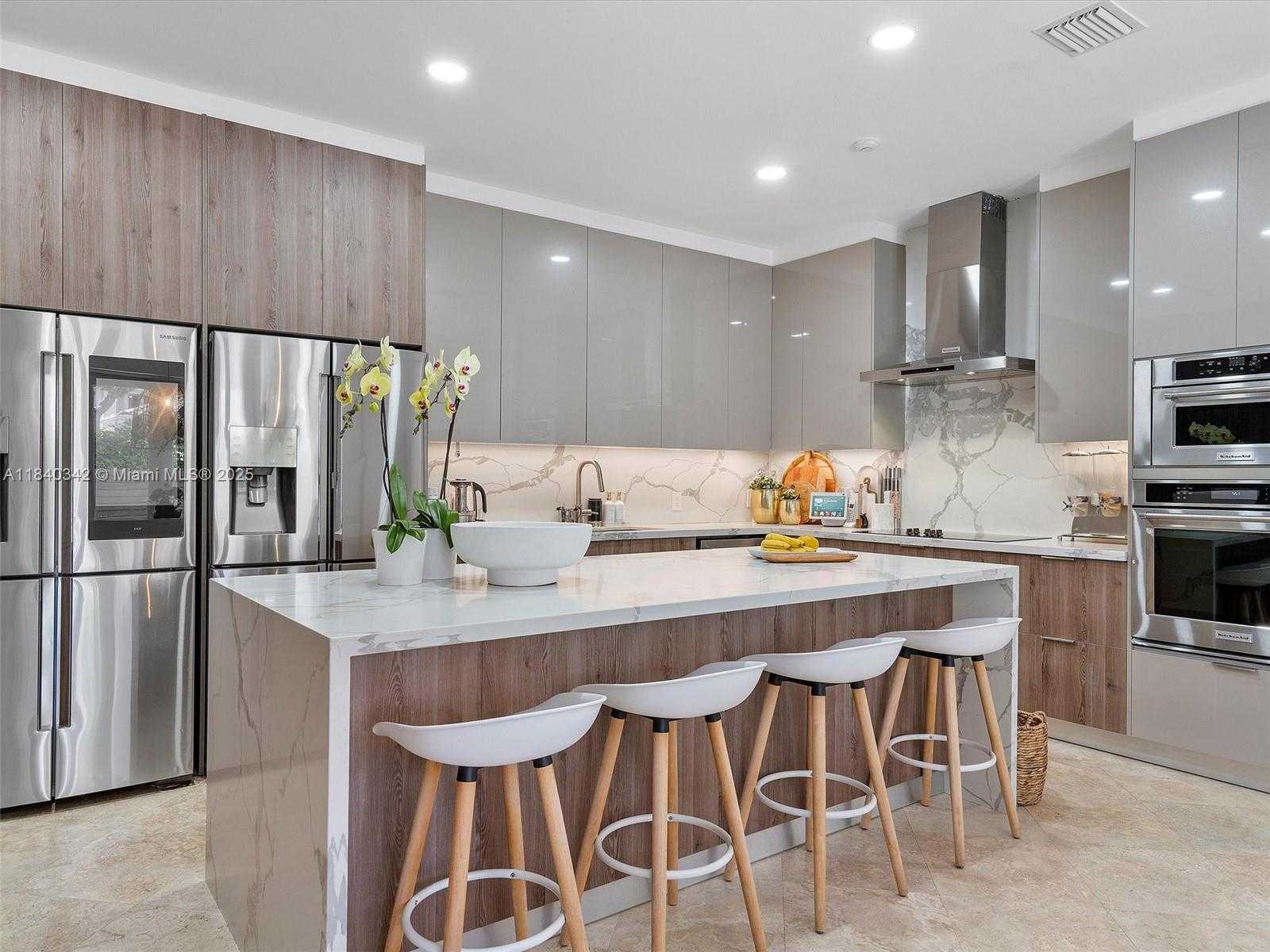Small Image of 3981 194TH LN #3981, Sunny Isles Beach Number 10