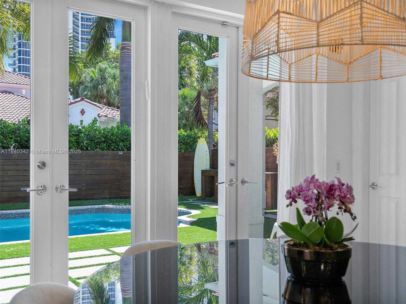 Small Image of 3981 194TH LN #3981, Sunny Isles Beach Number 11