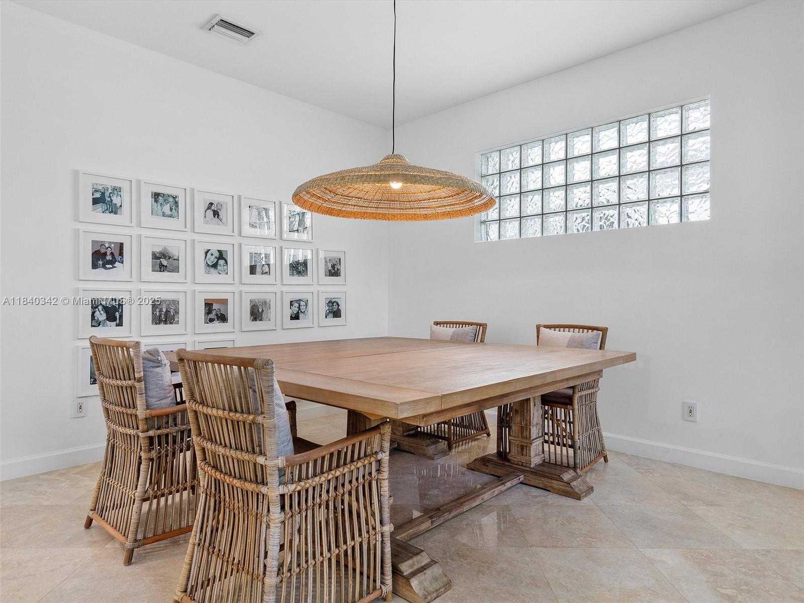 Small Image of 3981 194TH LN #3981, Sunny Isles Beach Number 17