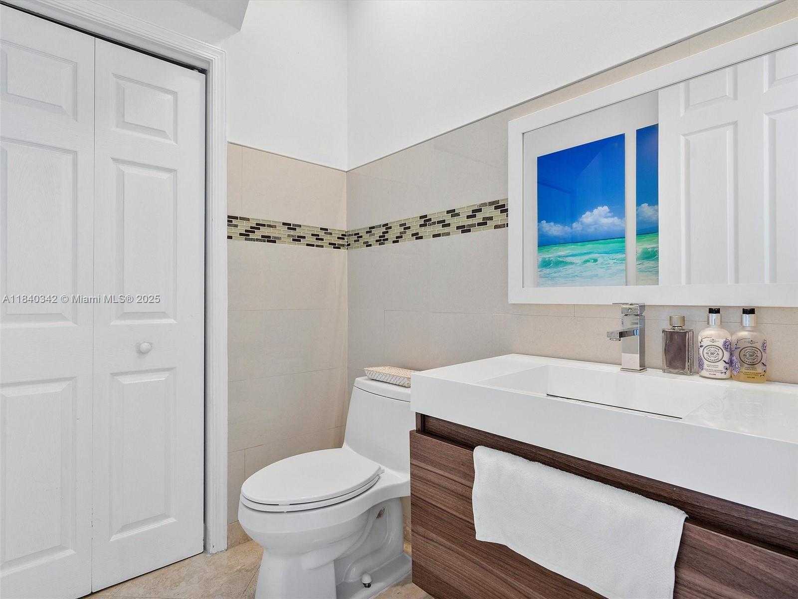Small Image of 3981 194TH LN #3981, Sunny Isles Beach Number 28