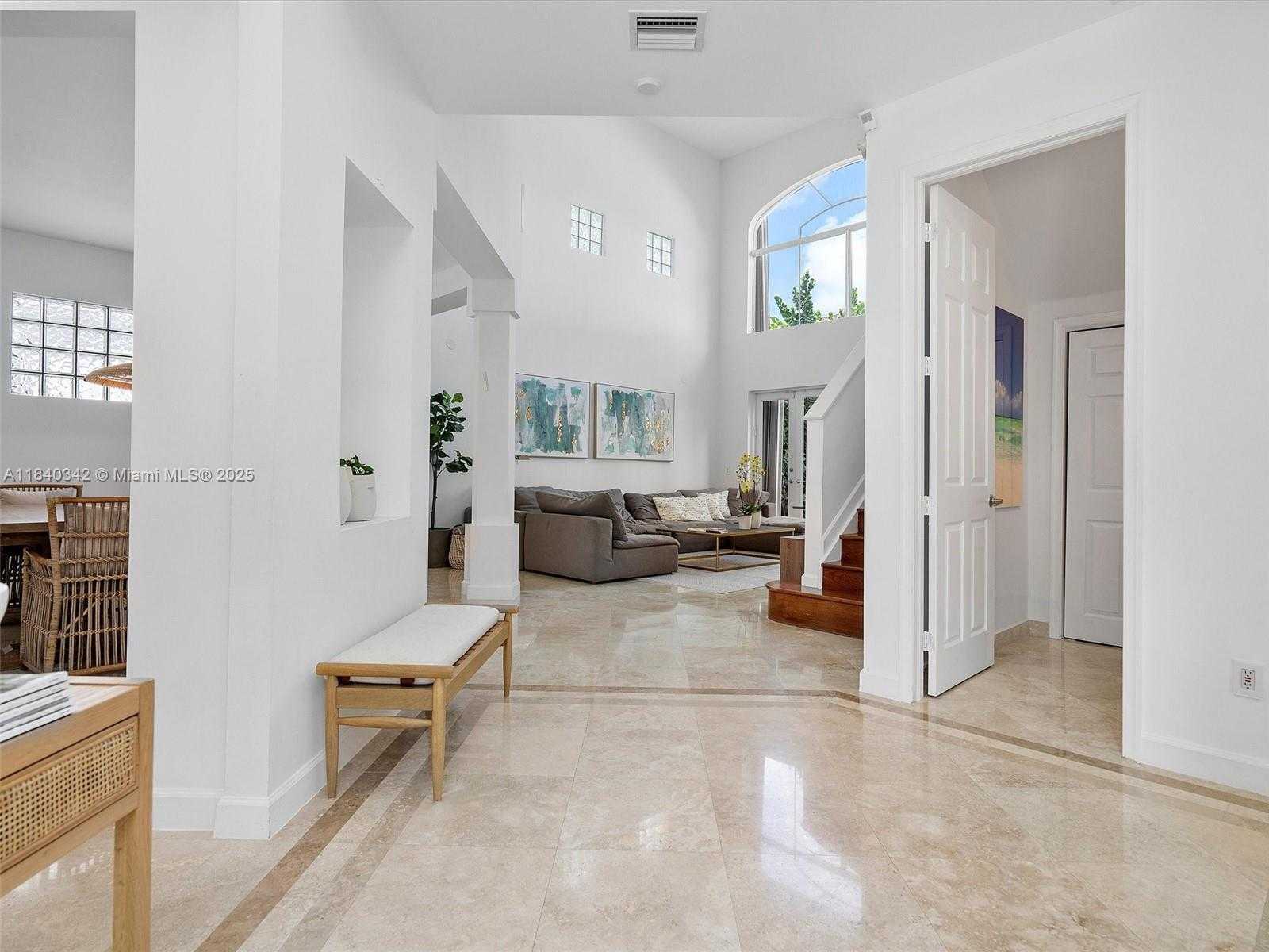 Small Image of 3981 194TH LN #3981, Sunny Isles Beach Number 29