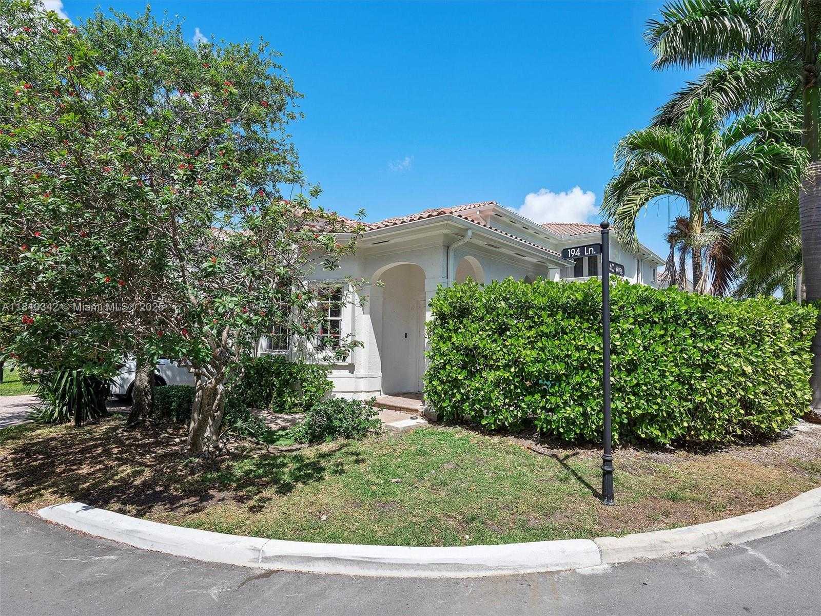 Small Image of 3981 194TH LN #3981, Sunny Isles Beach Number 3
