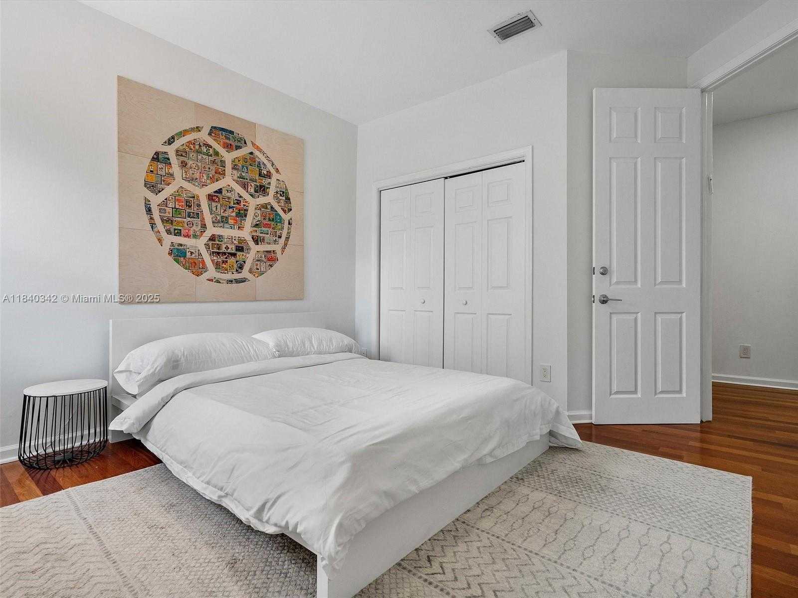 Small Image of 3981 194TH LN #3981, Sunny Isles Beach Number 32