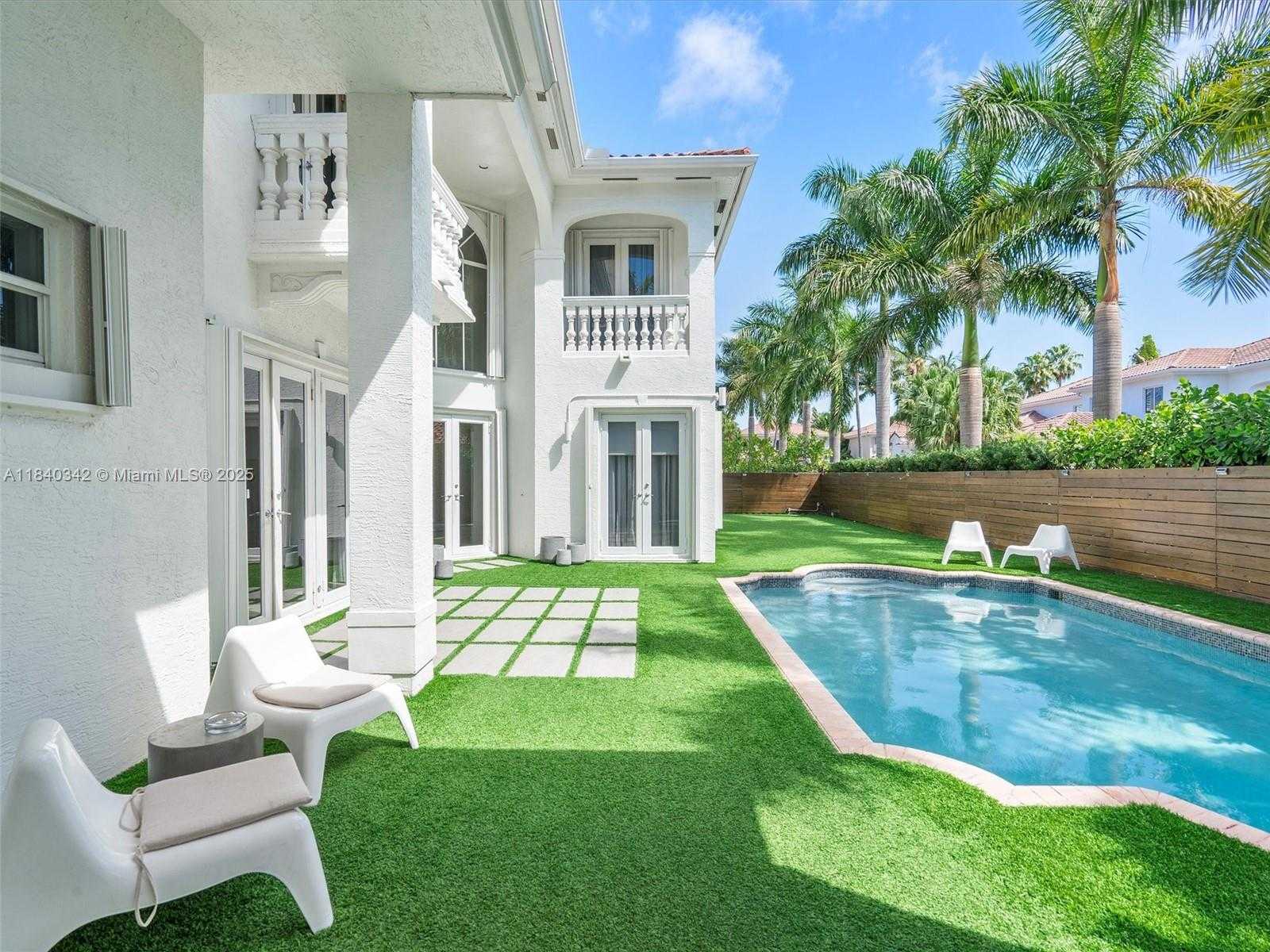 Small Image of 3981 194TH LN #3981, Sunny Isles Beach Number 40