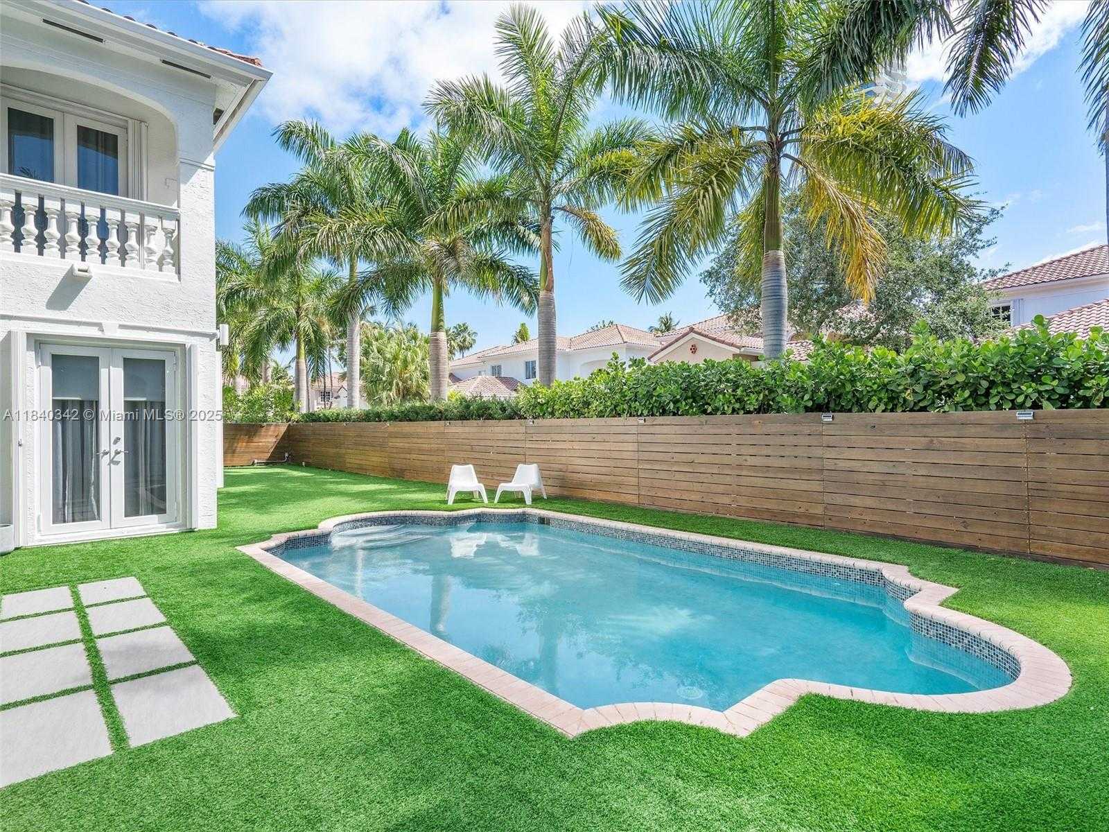 Small Image of 3981 194TH LN #3981, Sunny Isles Beach Number 41