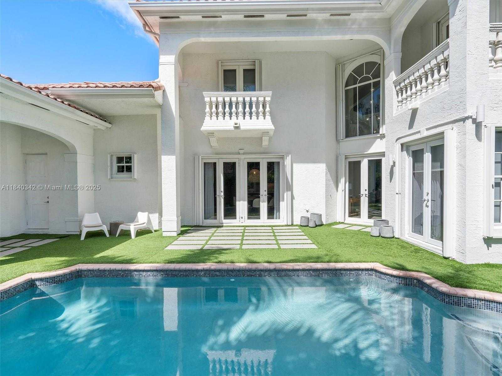 Small Image of 3981 194TH LN #3981, Sunny Isles Beach Number 44
