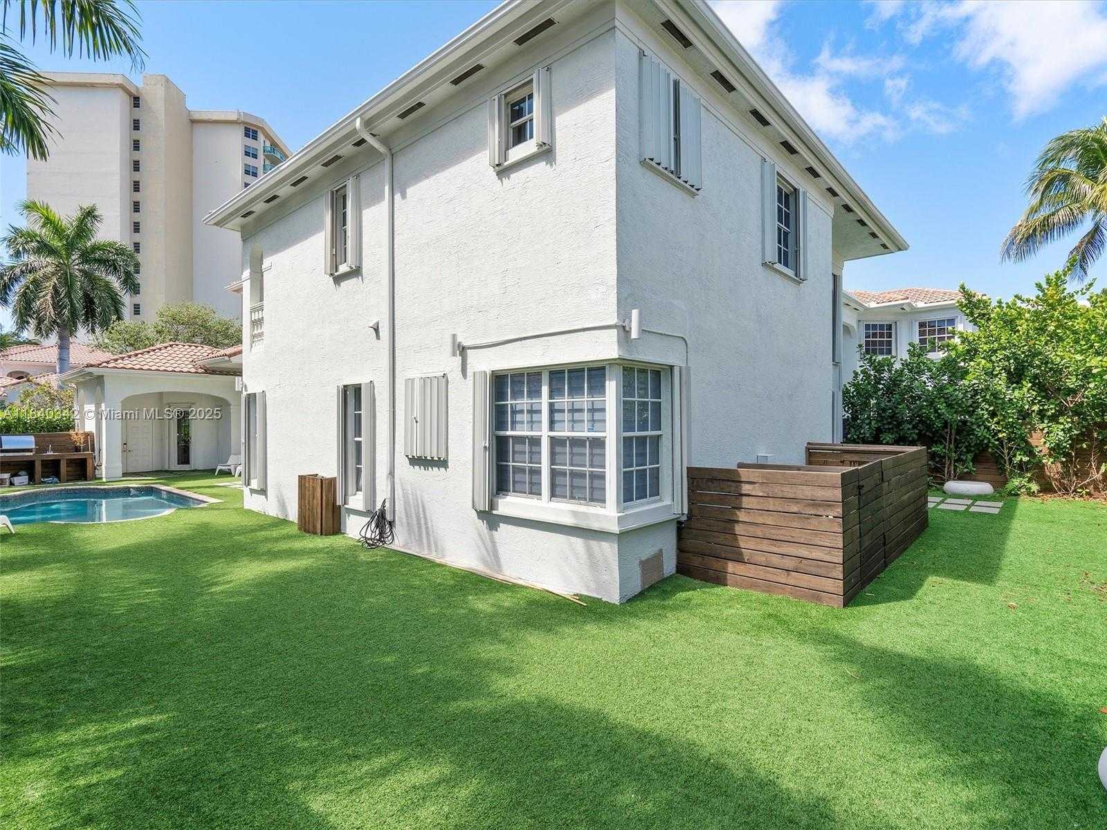 Small Image of 3981 194TH LN #3981, Sunny Isles Beach Number 45
