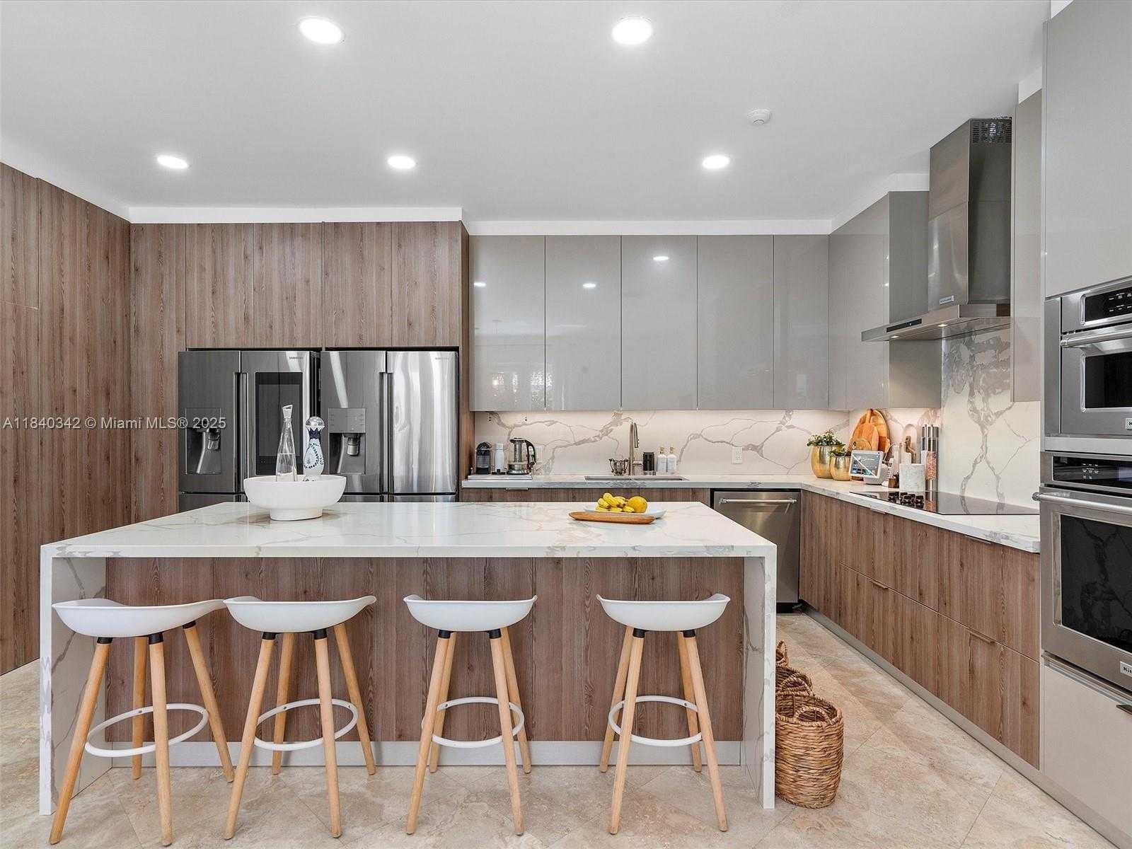 Small Image of 3981 194TH LN #3981, Sunny Isles Beach Number 7