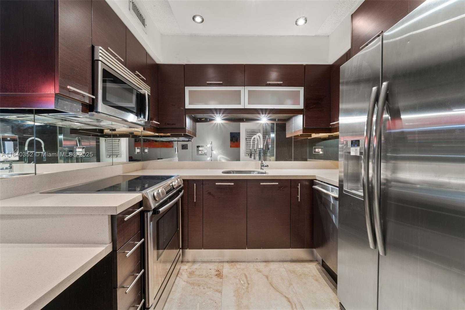 Small Image of 1500 BAY RD #1542S, Miami Beach Number 3