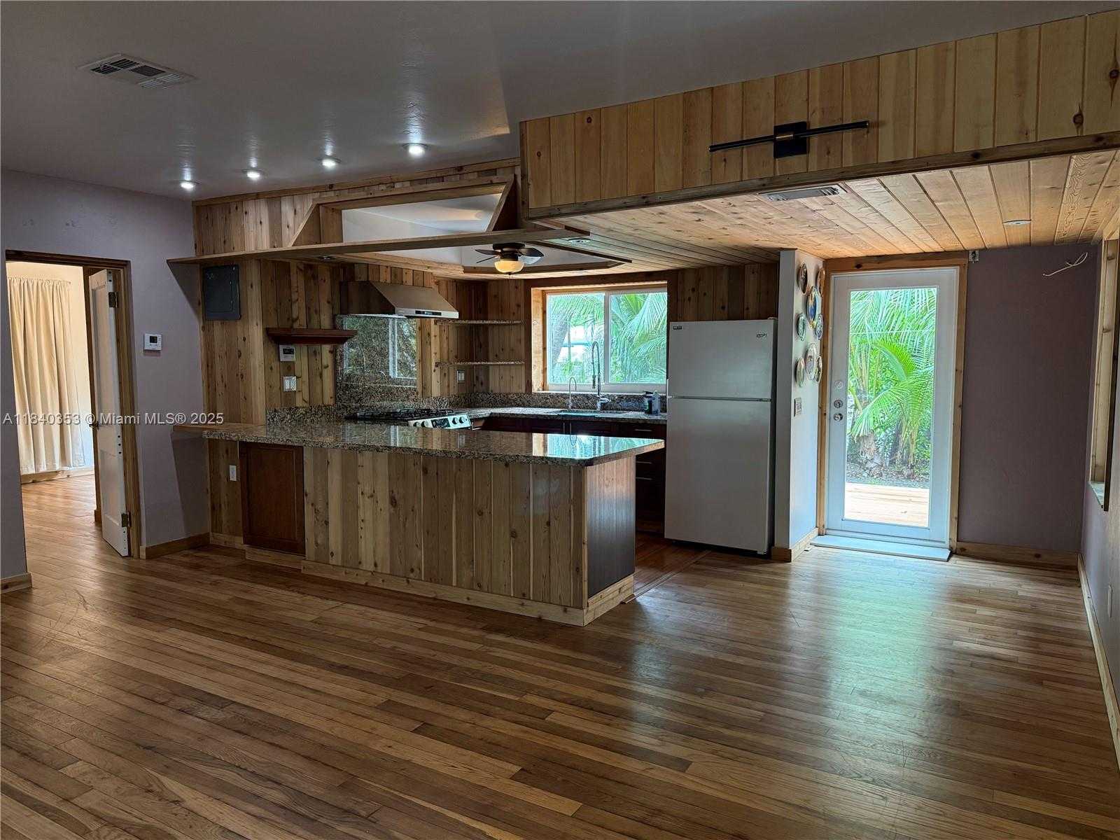 Small Image of 612 SOUTH WEST 11TH CT #612, Fort Lauderdale Number 4