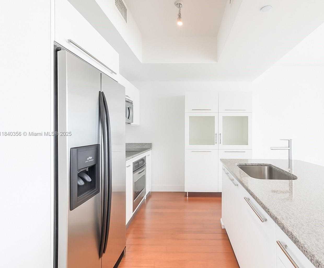 Small Image of 888 BISCAYNE BLVD #3506, Miami Number 2