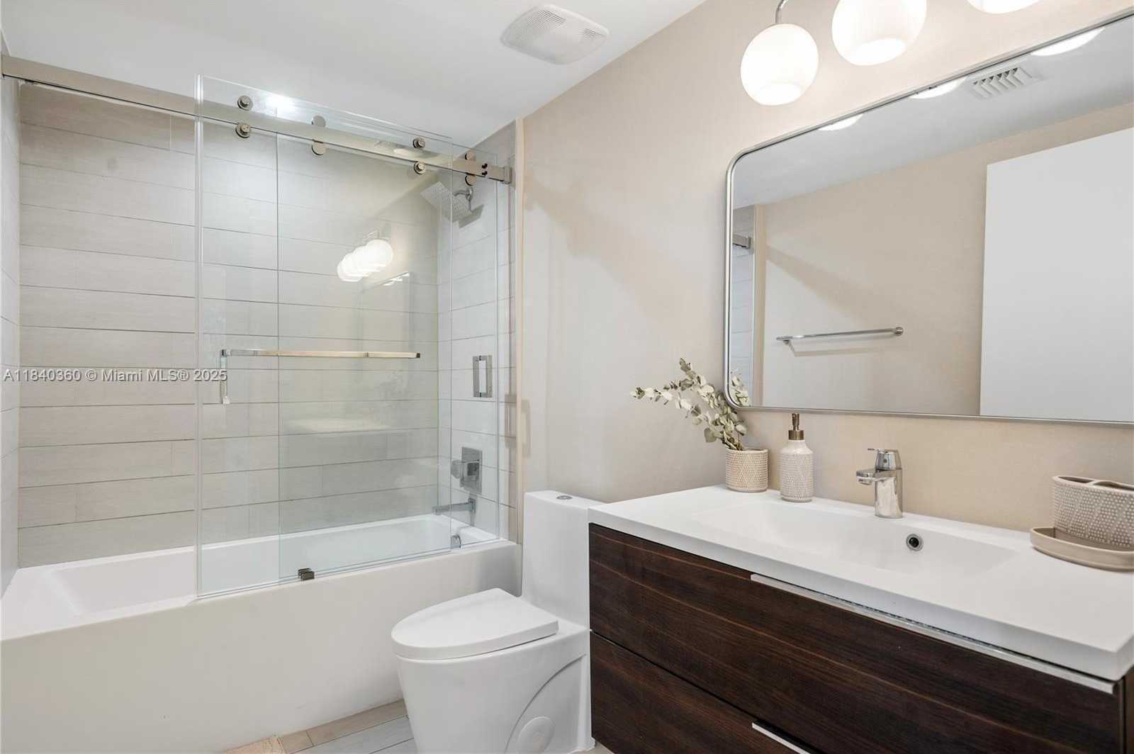 Small Image of 9940 WEST BAY HARBOR DR #5F-N, Bay Harbor Islands Number 14