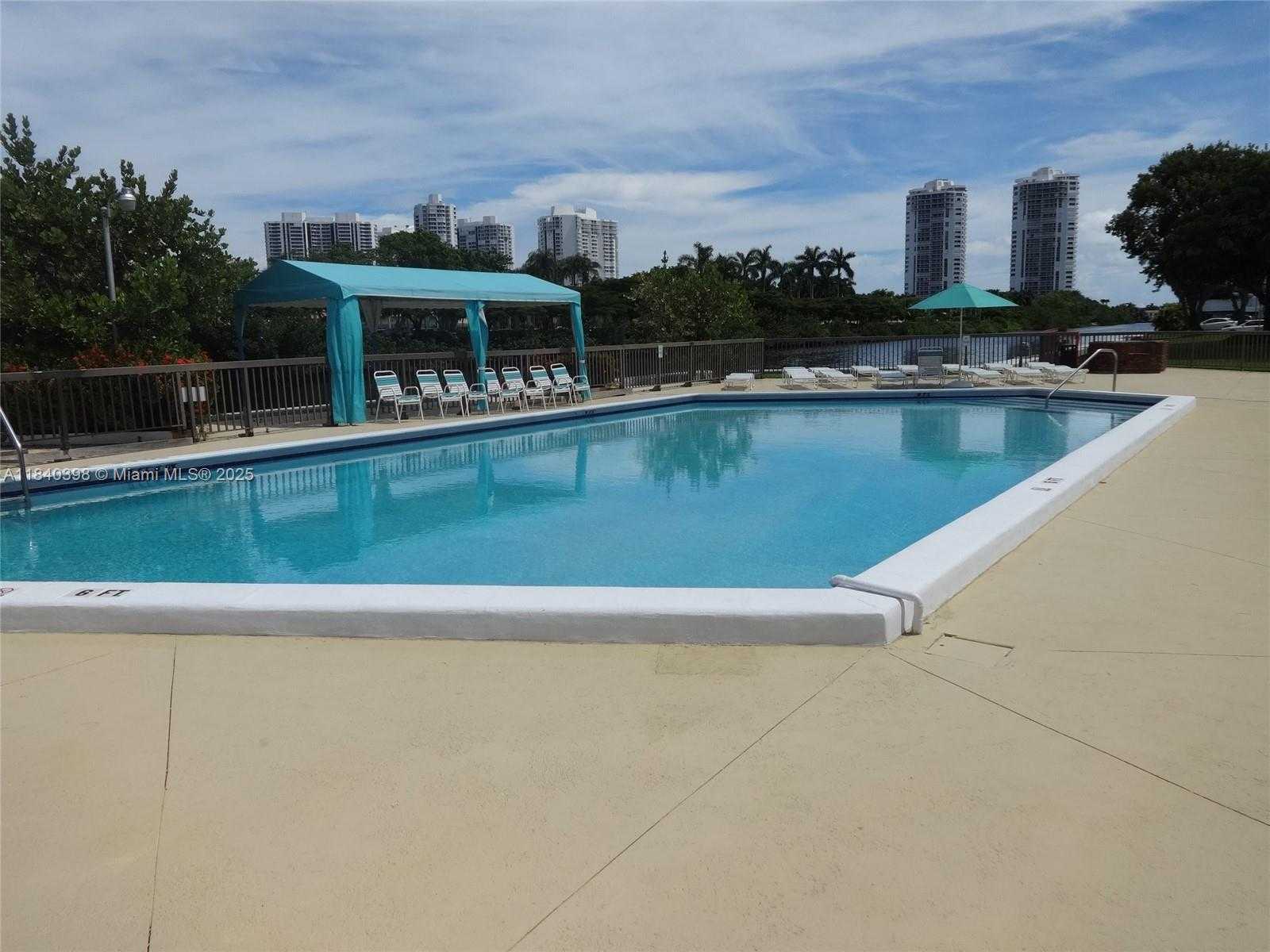 Small Image of 3475 NORTH COUNTRY CLUB DR #814, Aventura Number 25