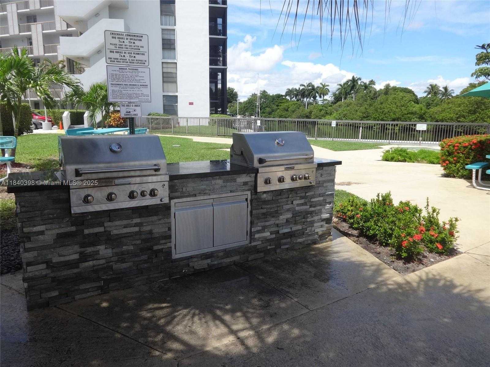 Small Image of 3475 NORTH COUNTRY CLUB DR #814, Aventura Number 28