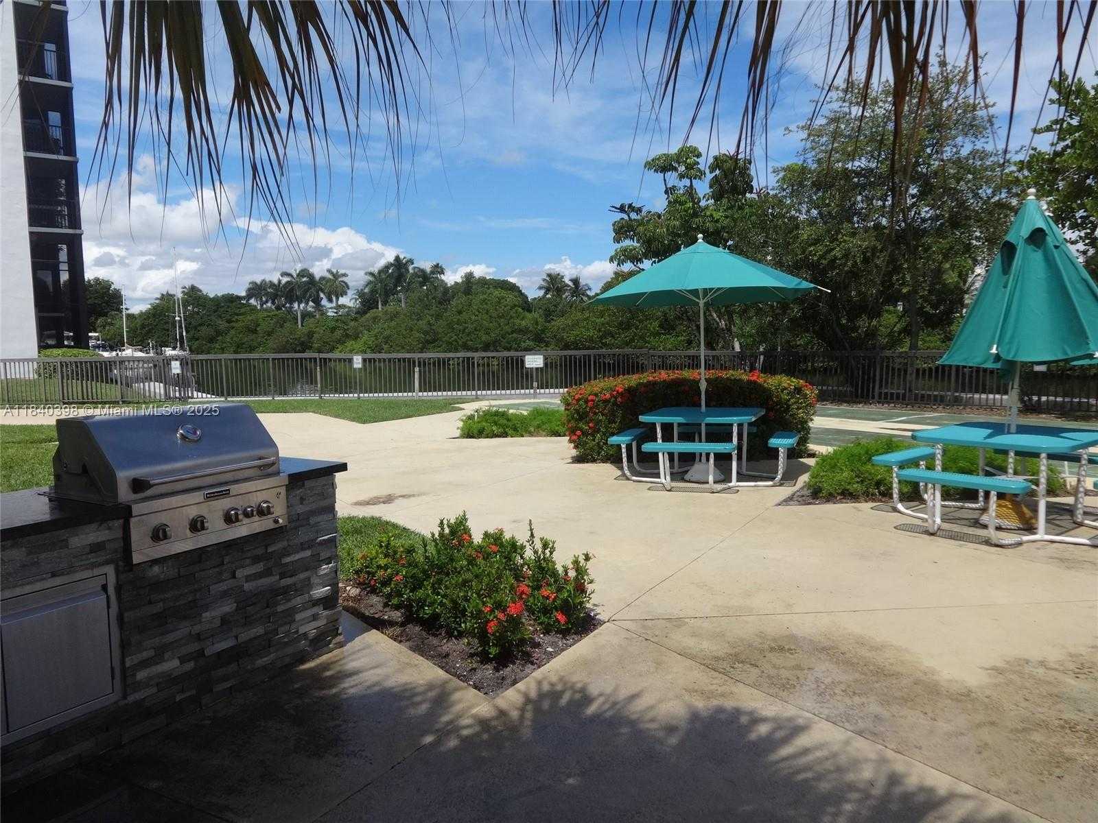 Small Image of 3475 NORTH COUNTRY CLUB DR #814, Aventura Number 30