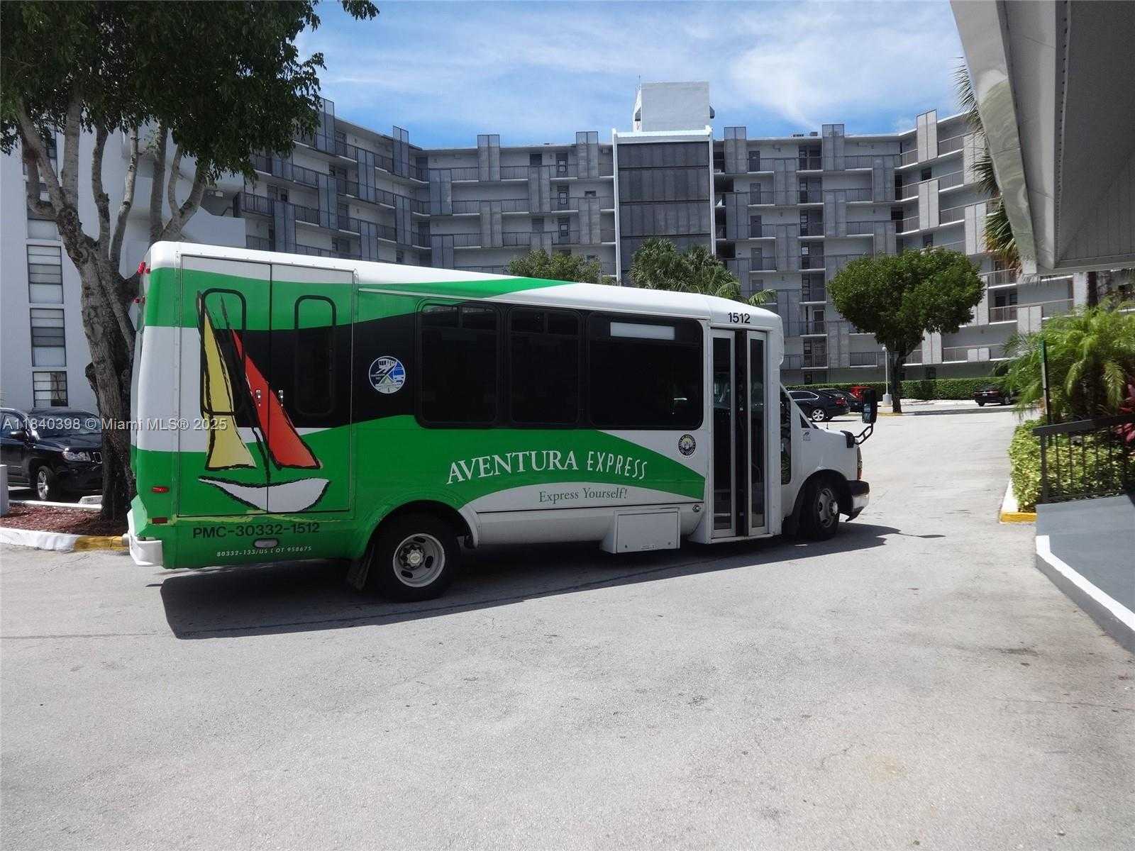 Small Image of 3475 NORTH COUNTRY CLUB DR #814, Aventura Number 31