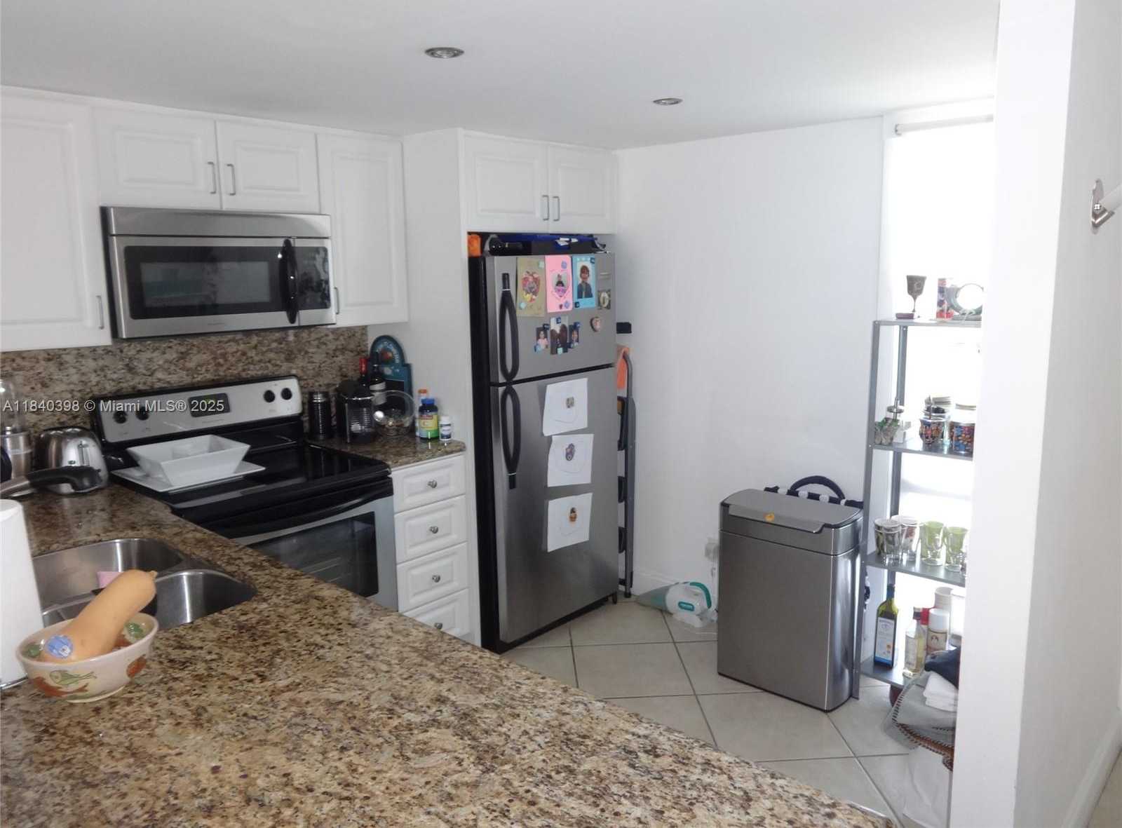 Small Image of 3475 NORTH COUNTRY CLUB DR #814, Aventura Number 6