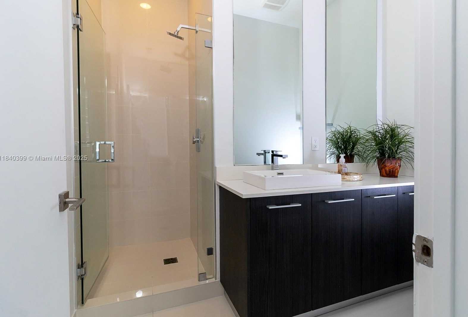 Small Image of 45 SOUTH WEST 9TH ST #4501, Miami Number 19
