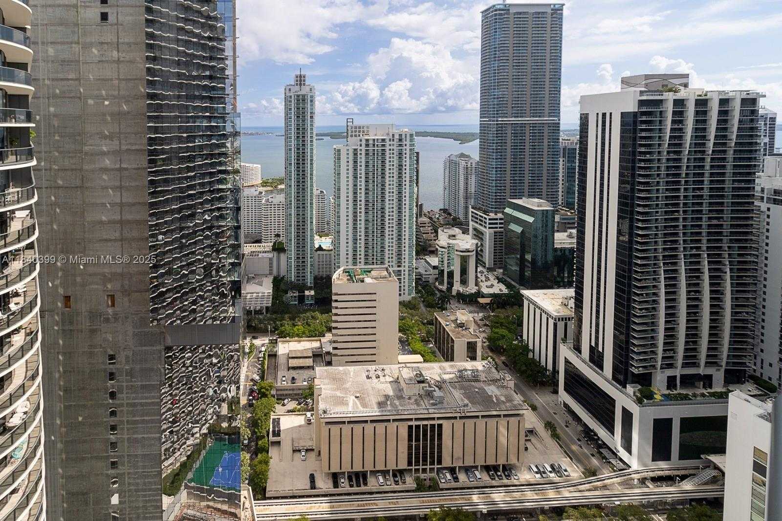 Small Image of 45 SOUTH WEST 9TH ST #4501, Miami Number 28