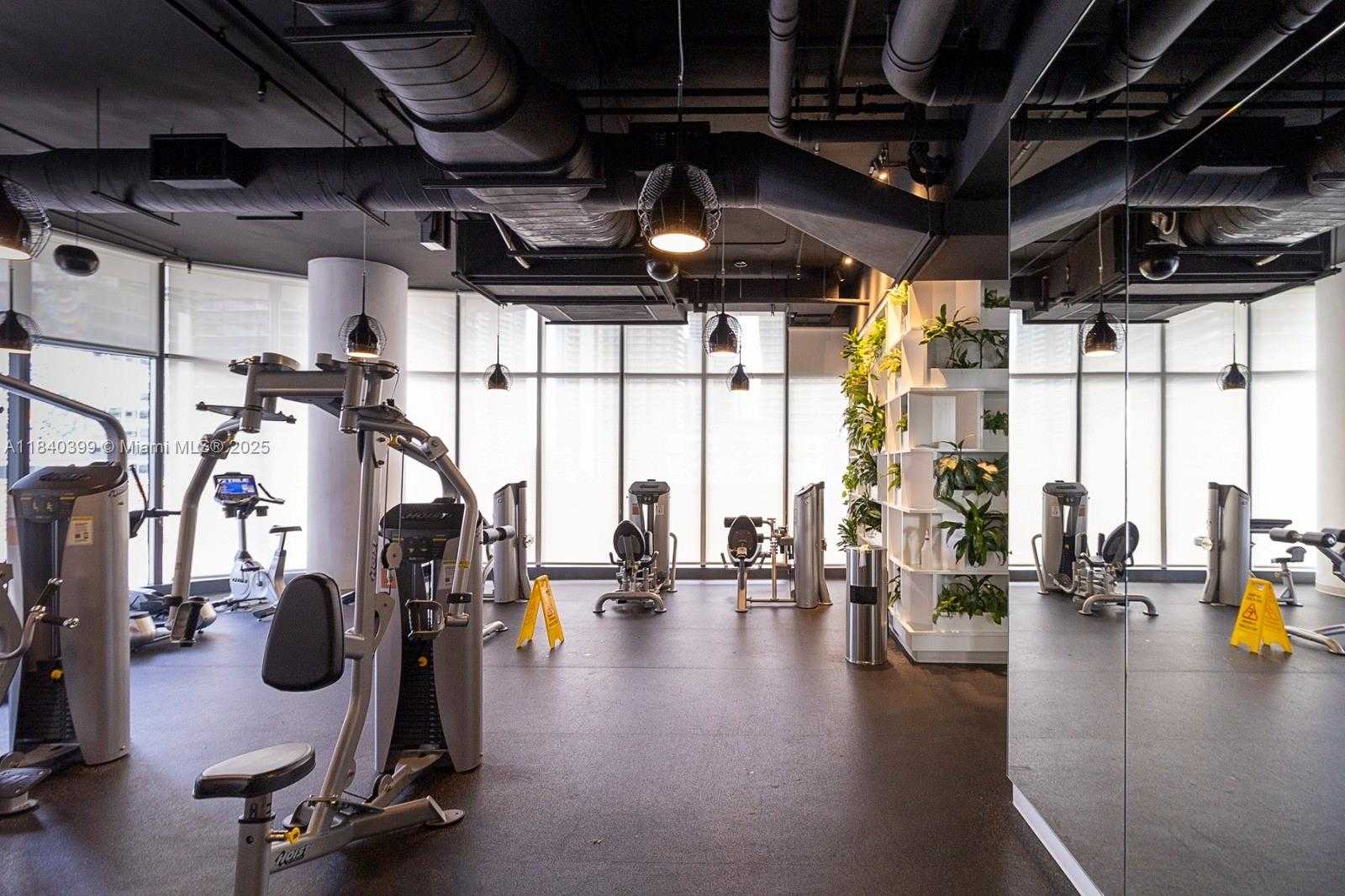 Small Image of 45 SOUTH WEST 9TH ST #4501, Miami Number 34