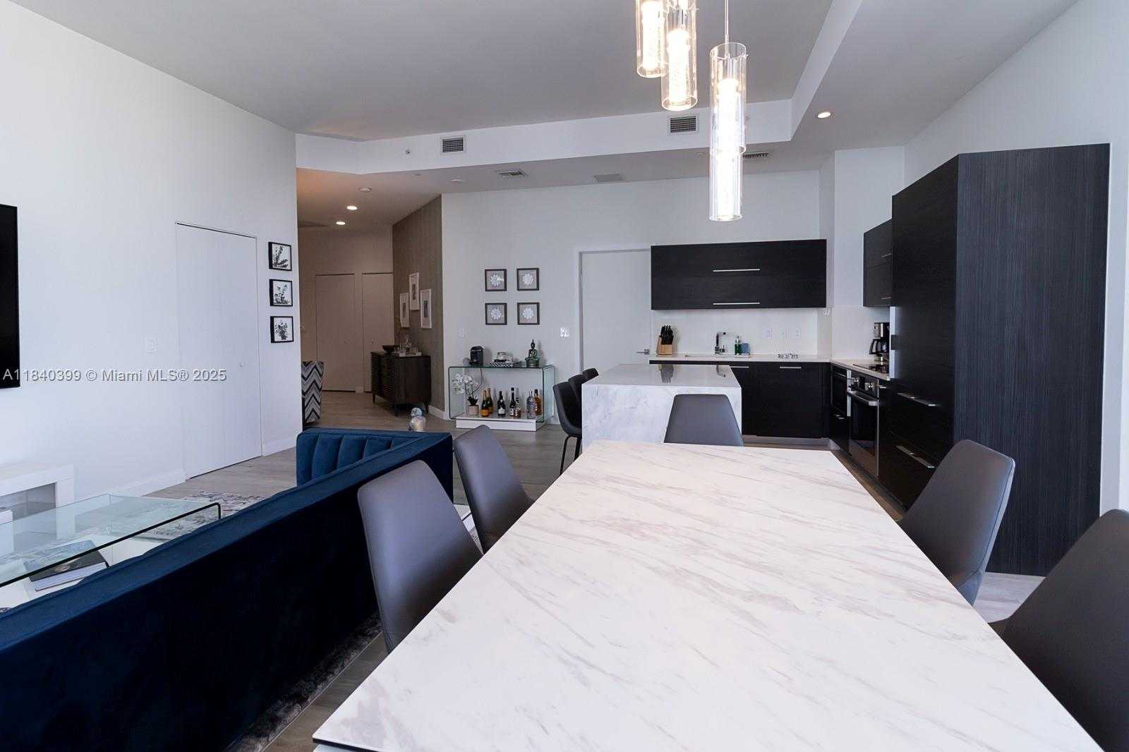 Small Image of 45 SOUTH WEST 9TH ST #4501, Miami Number 8