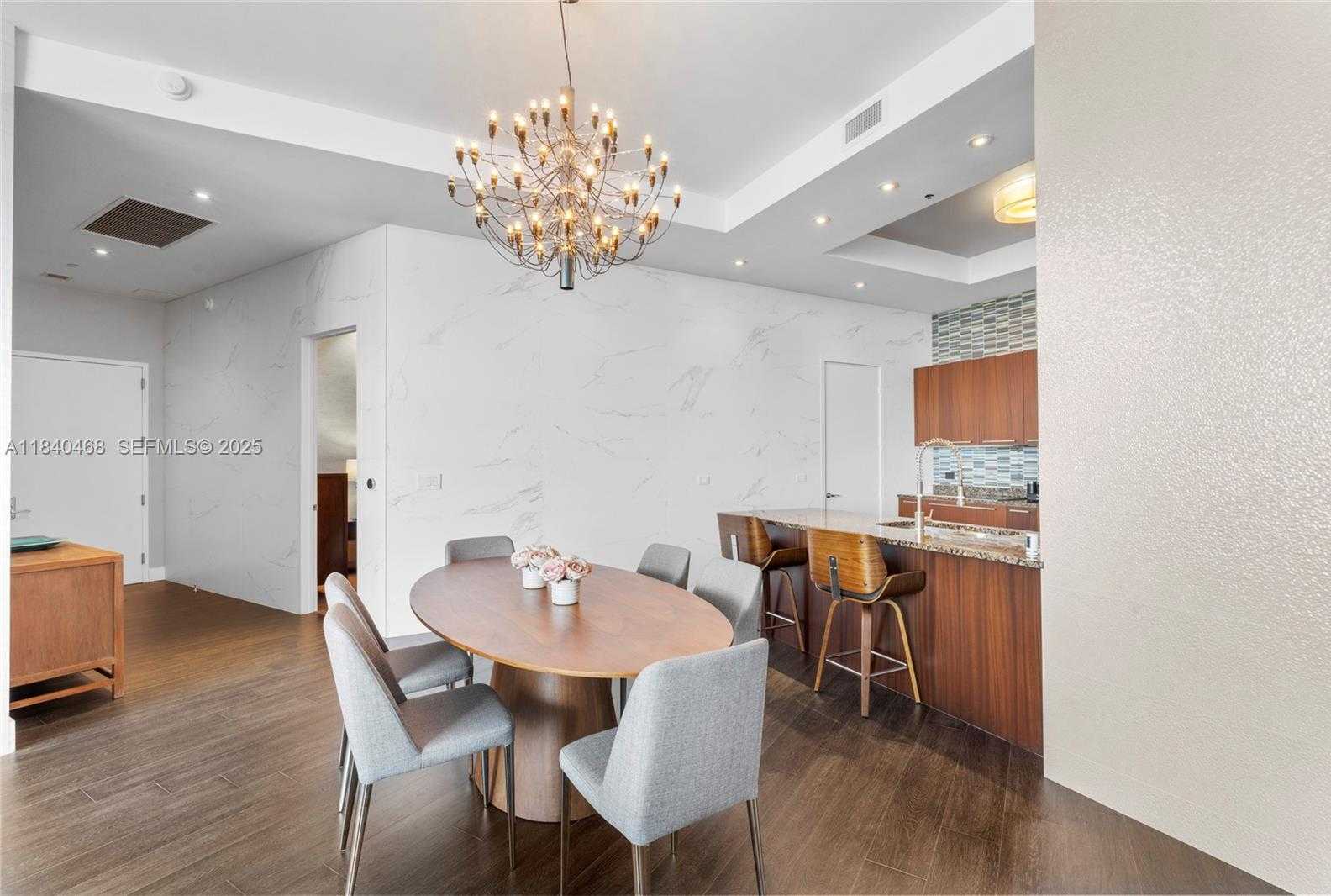 Imagen de Pequeño Objeto