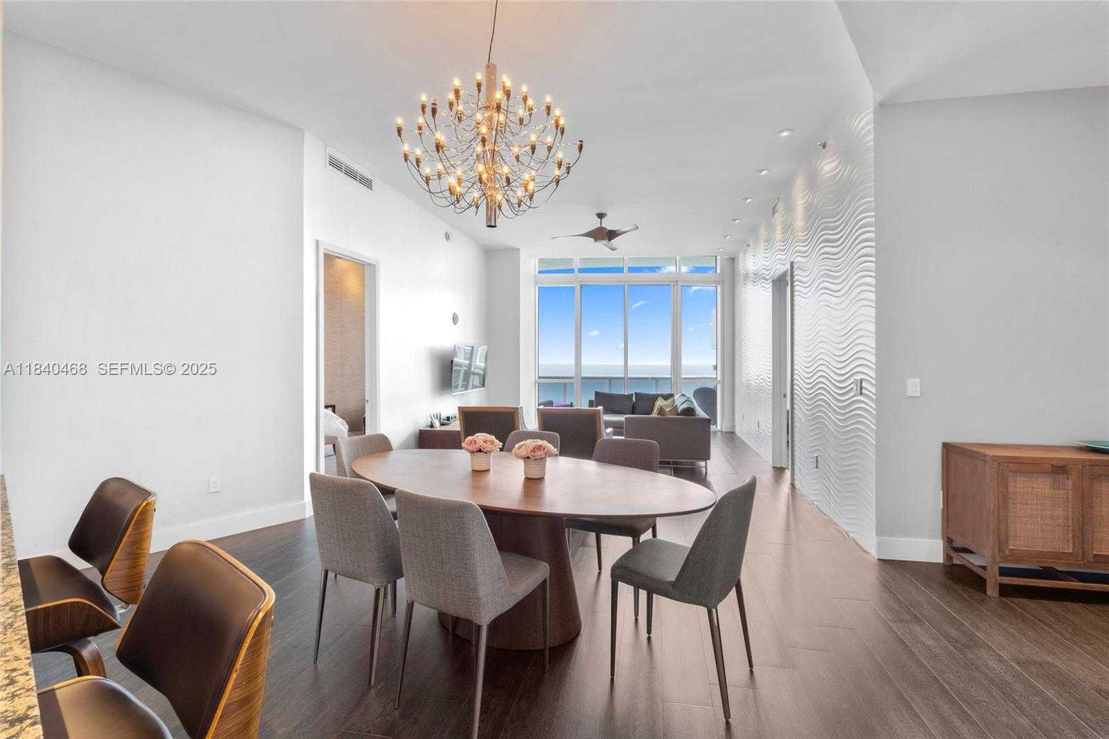 Imagen de Pequeño Objeto