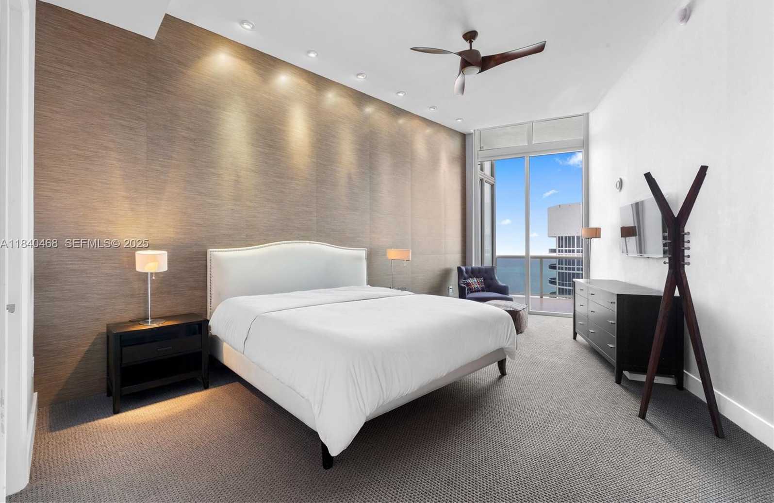 Imagen de Pequeño Objeto