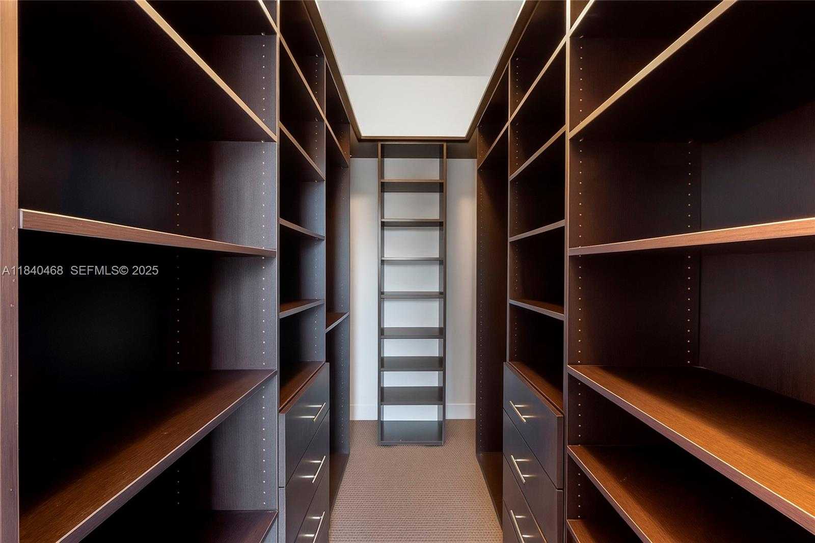 Imagen de Pequeño Objeto