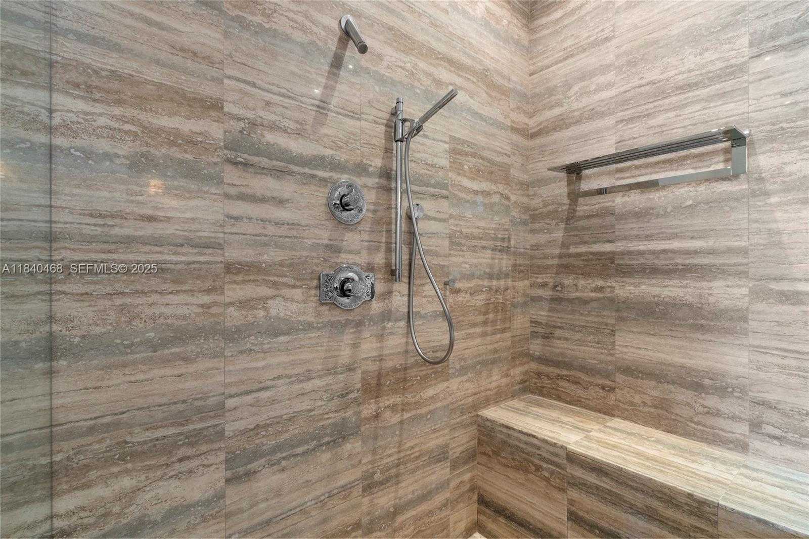 Imagen de Pequeño Objeto