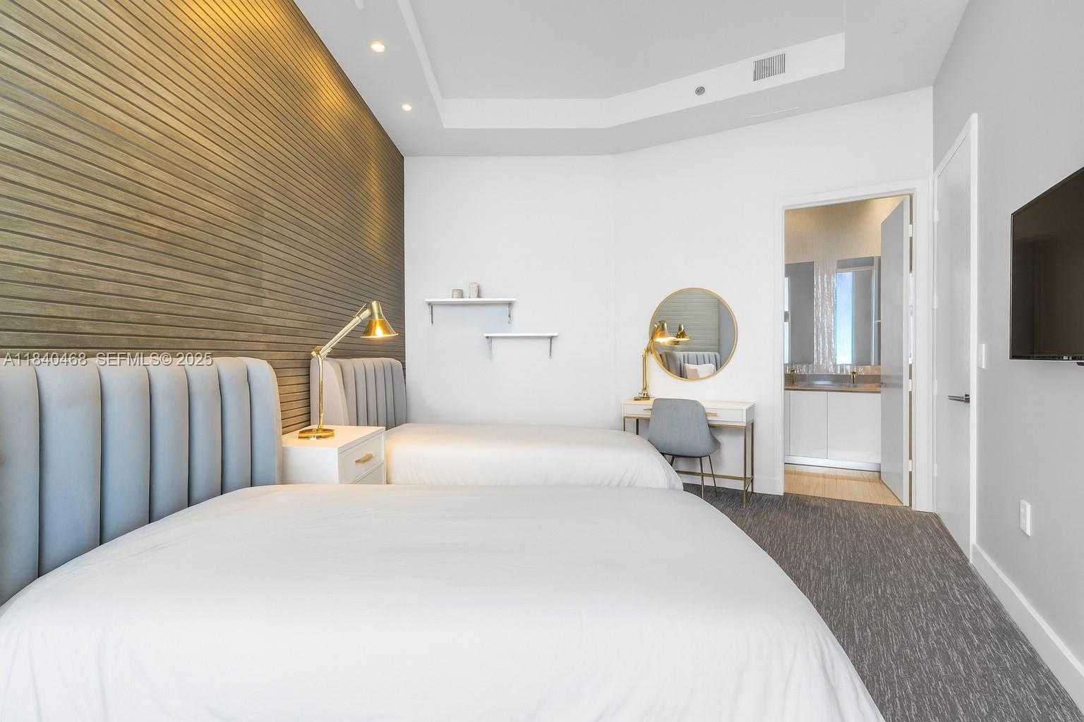 Imagen de Pequeño Objeto