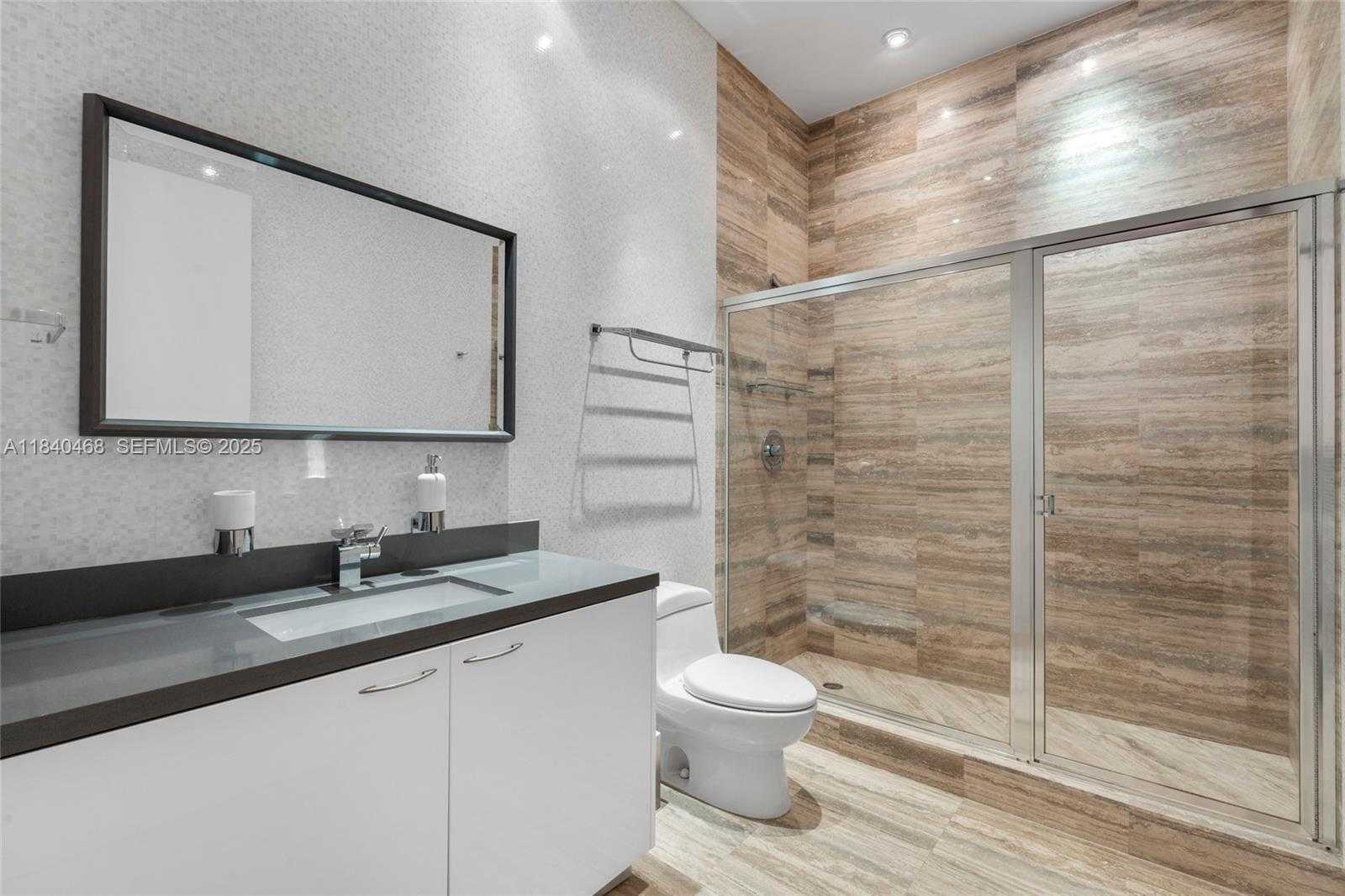 Imagen de Pequeño Objeto