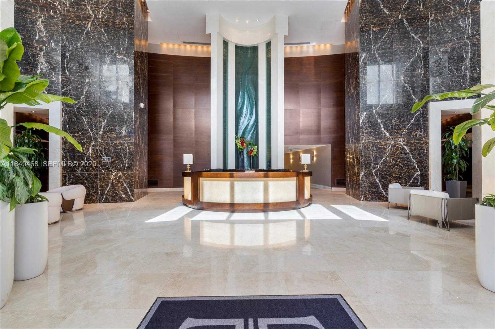 Imagen de Pequeño Objeto