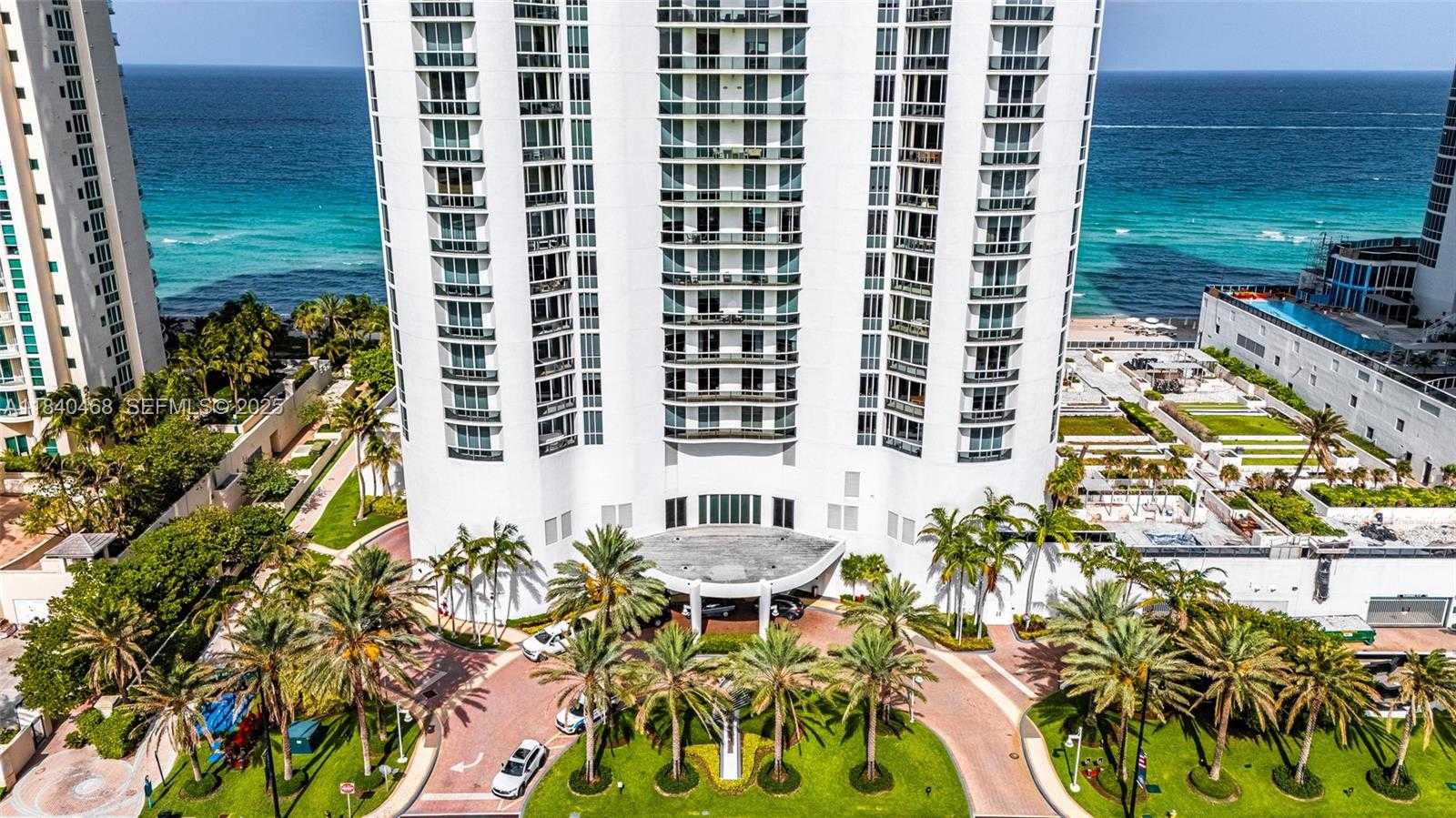 Imagen de Pequeño Objeto