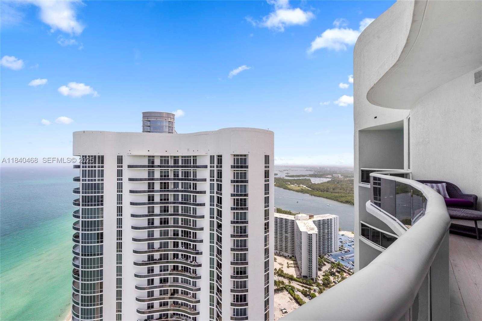 Imagen de Pequeño Objeto