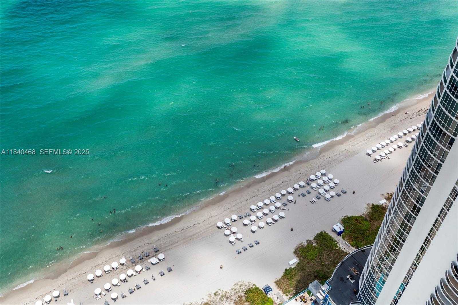 Imagen de Pequeño Objeto