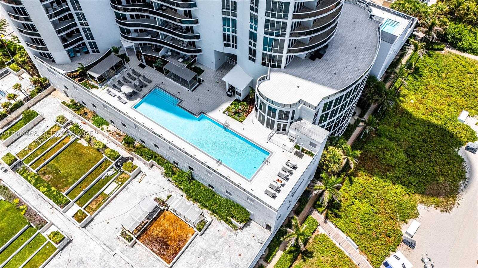 Imagen de Pequeño Objeto