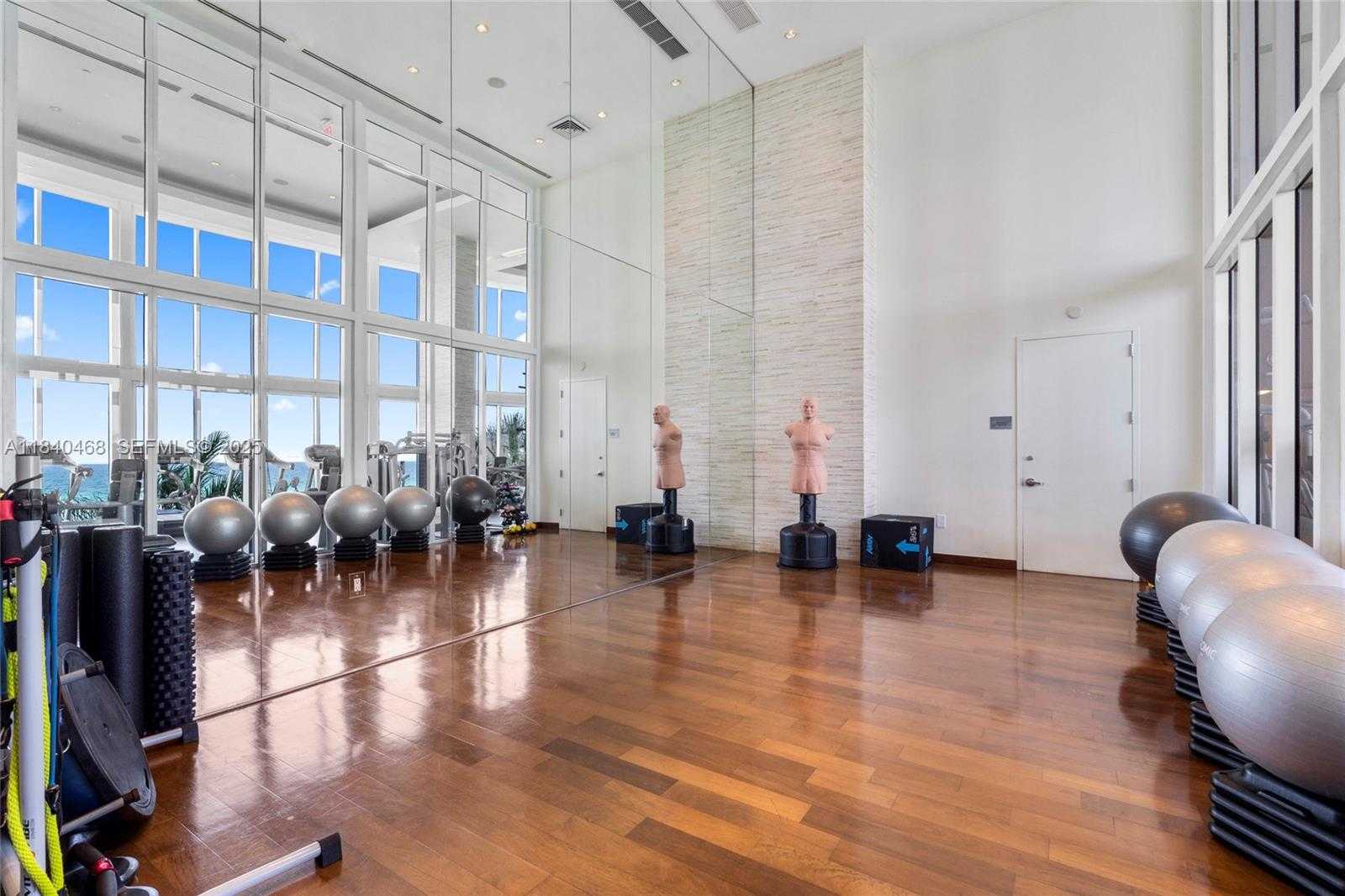 Imagen de Pequeño Objeto