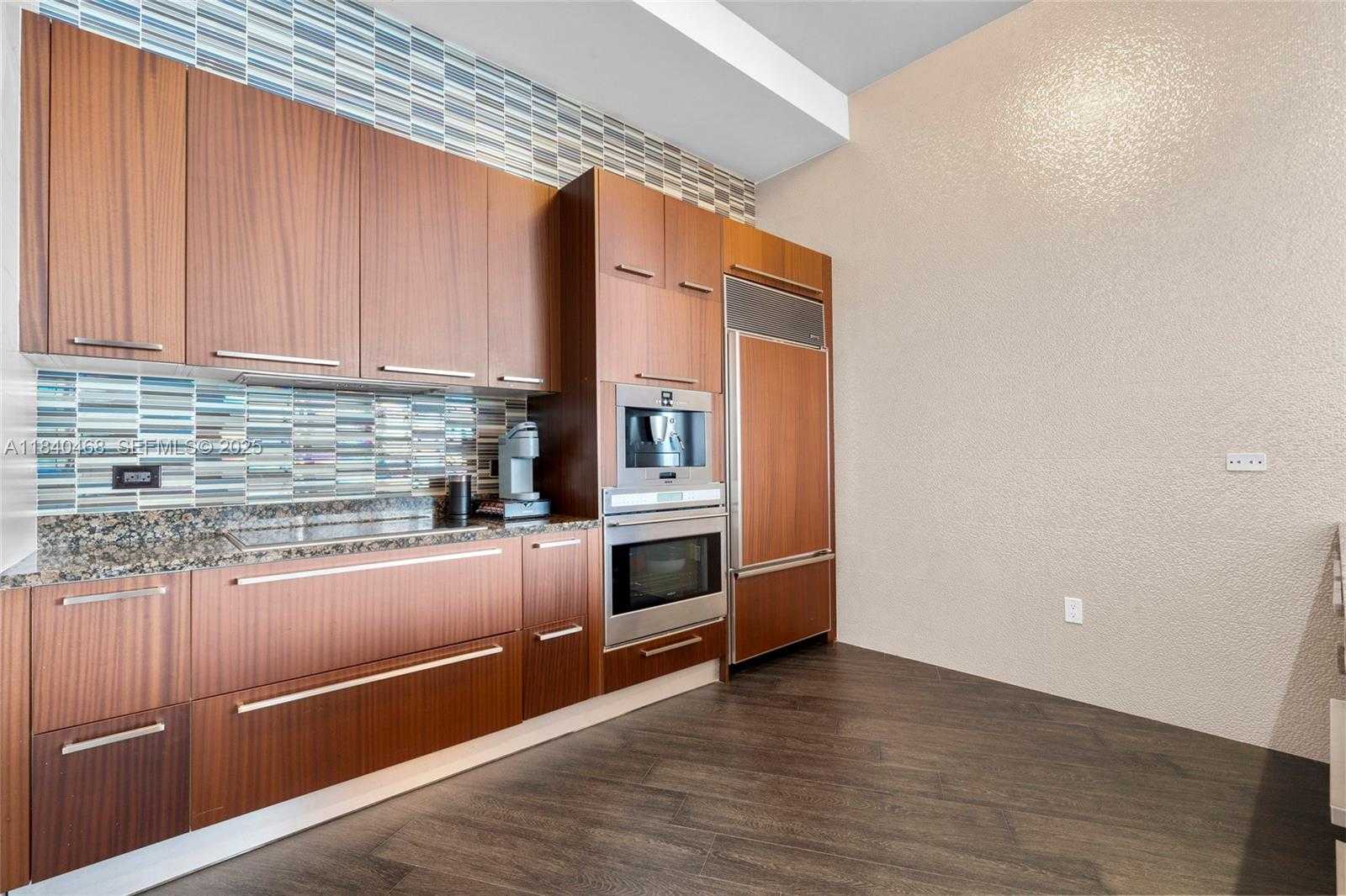 Imagen de Pequeño Objeto