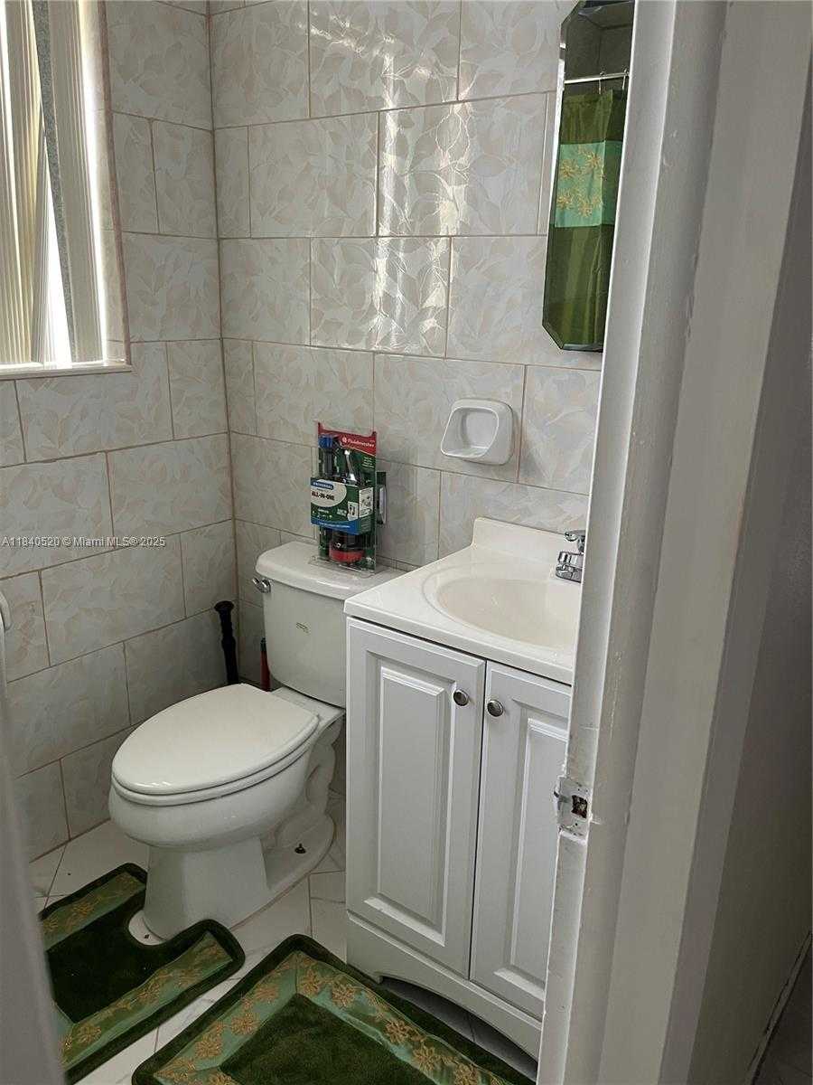 Small Image of Miami Number 6