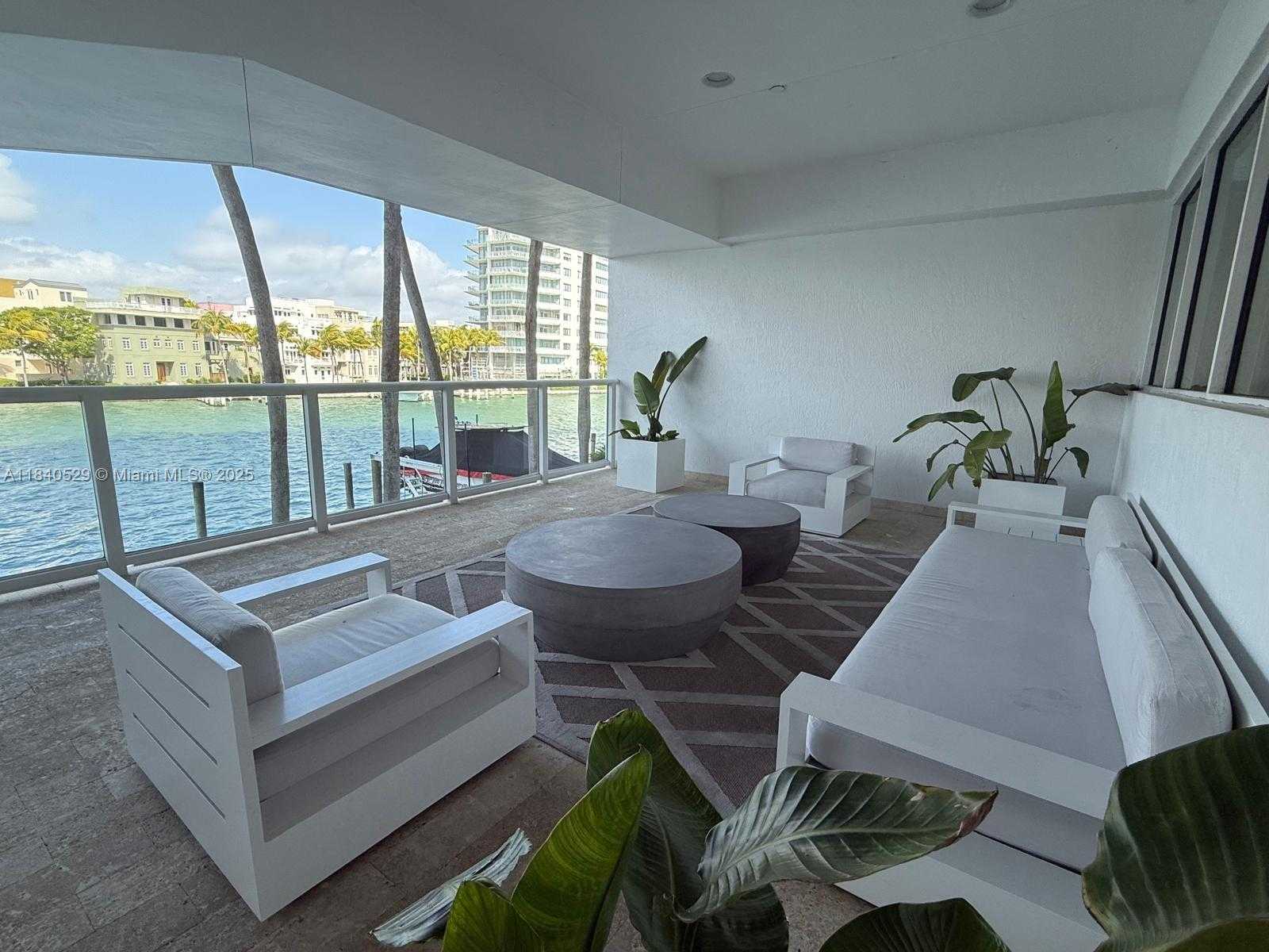 Small Image of 5900 COLLINS AVE #1406, Miami Beach Number 13