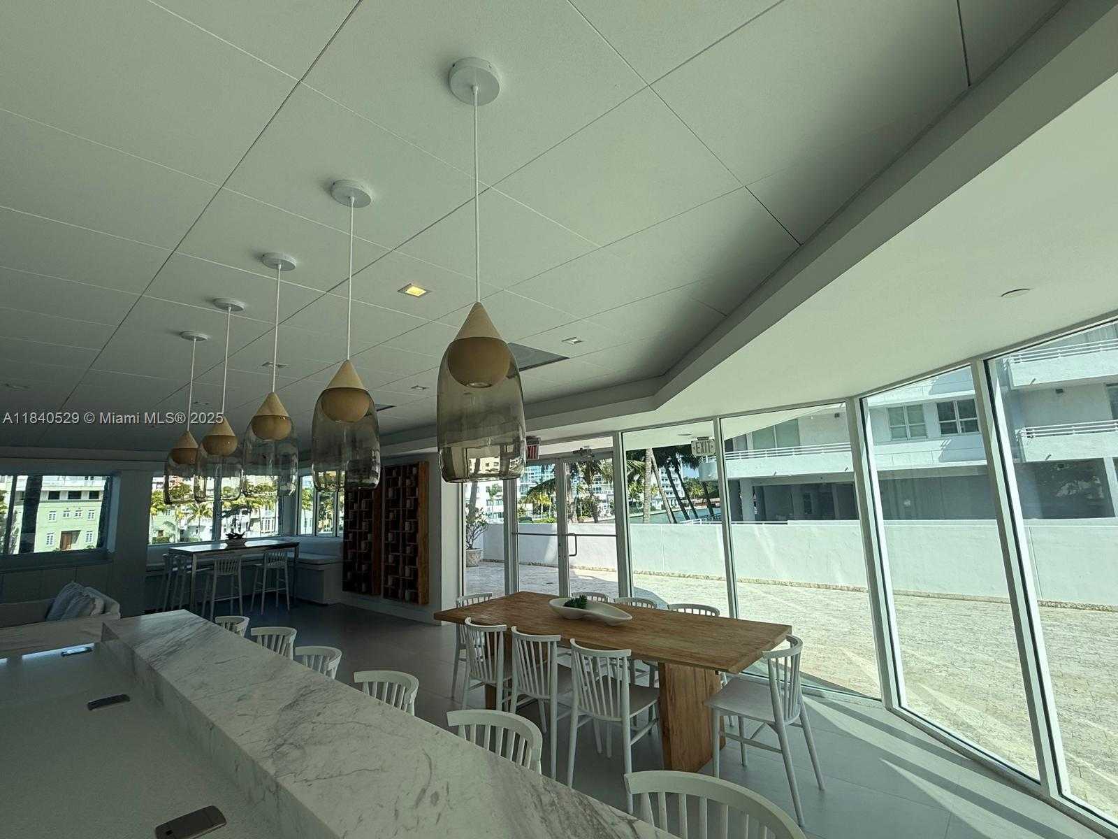 Small Image of 5900 COLLINS AVE #1406, Miami Beach Number 14