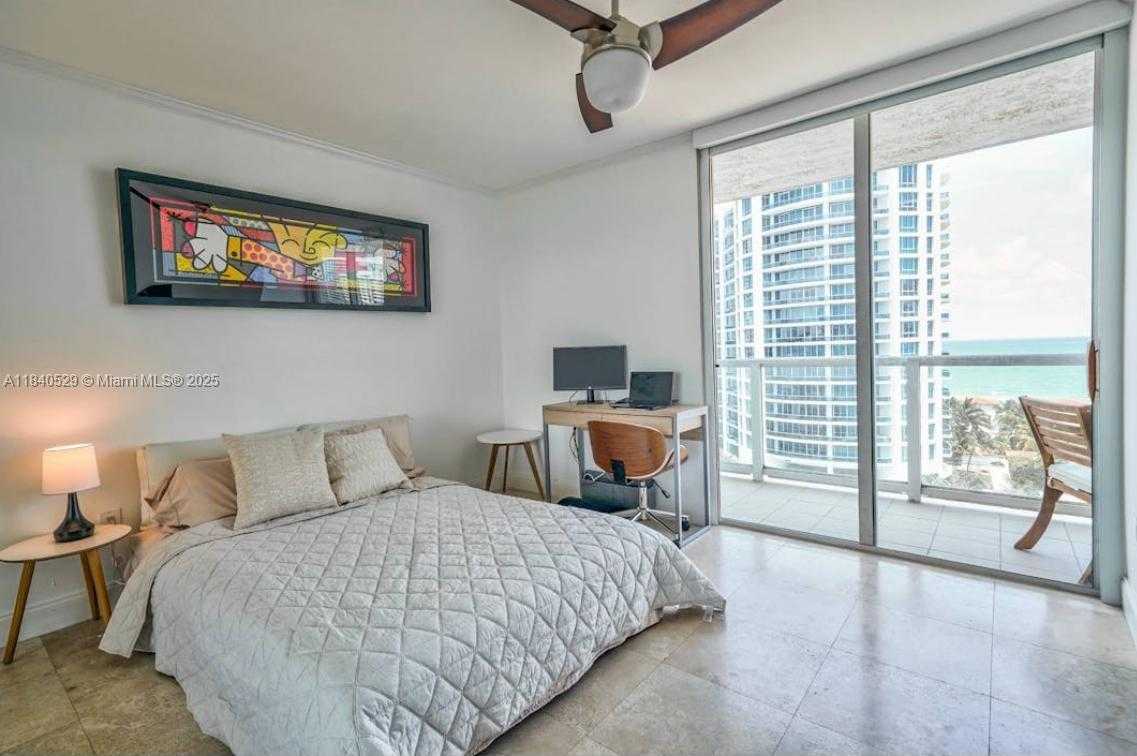 Small Image of 5900 COLLINS AVE #1406, Miami Beach Number 7