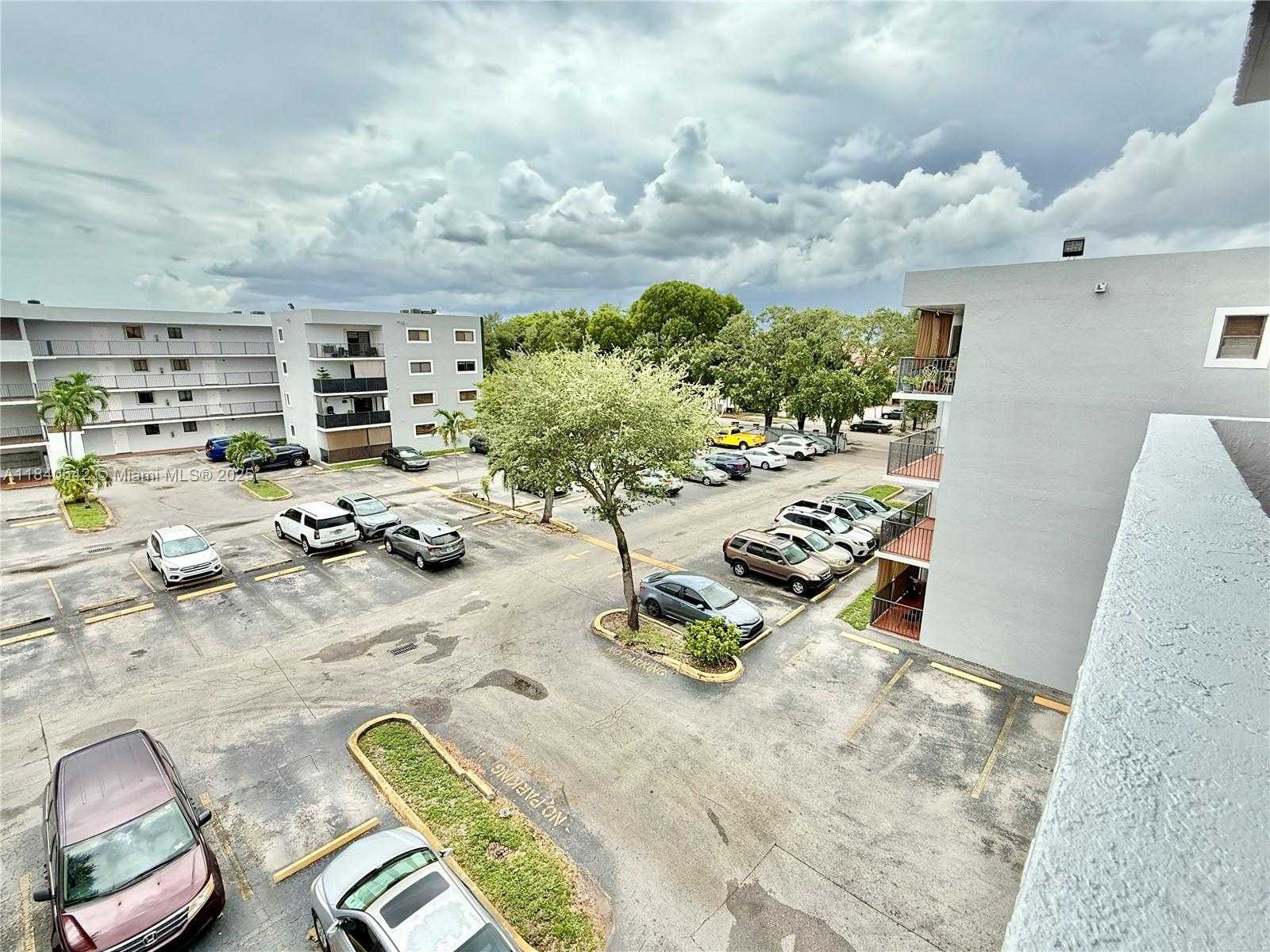 Small Image of 5765 WEST 25TH CT #402, Hialeah Number 14