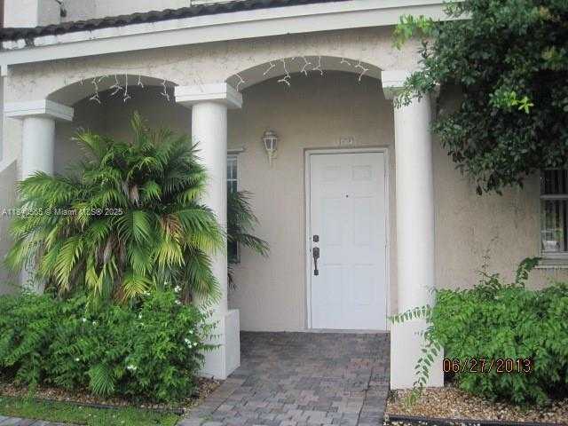 Small Image of 5630 NORTH WEST 114TH PATH #106, Doral Number 2