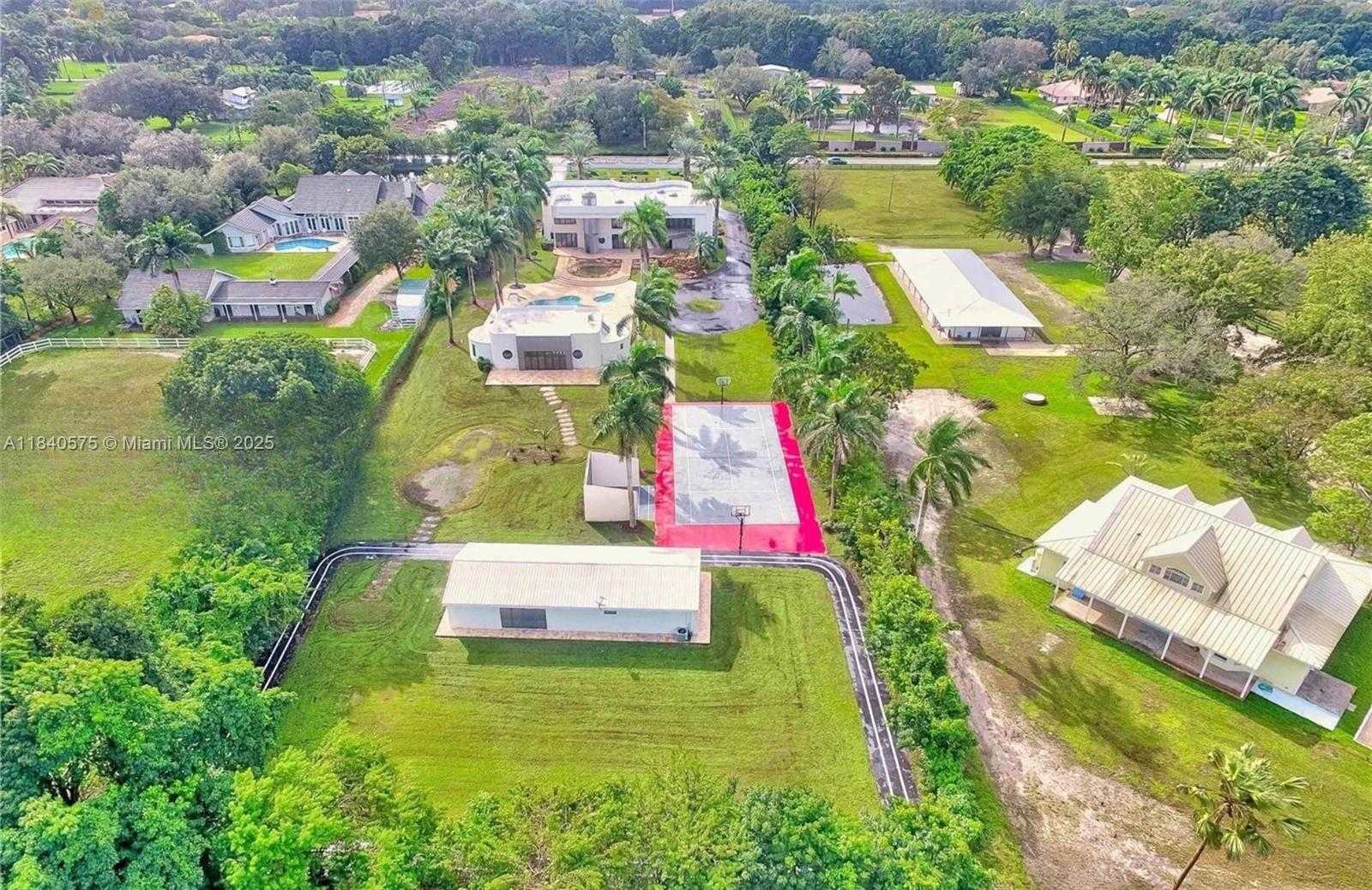 Small Image of 14401 SUNSET LN, Southwest Ranches Number 19
