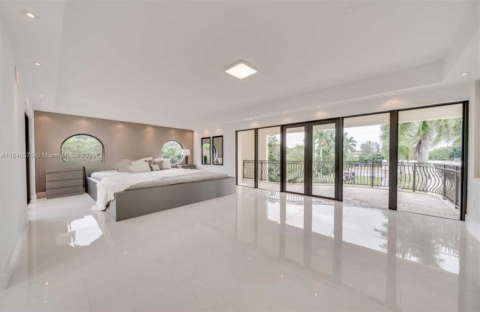 Small Image of 14401 SUNSET LN, Southwest Ranches Number 9