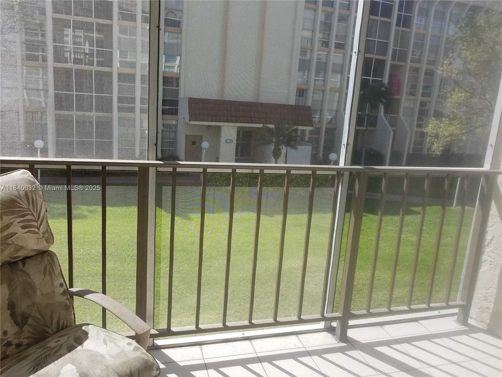 Small Image of 851 THREE ISLANDS BLVD #202, Hallandale Beach Number 6