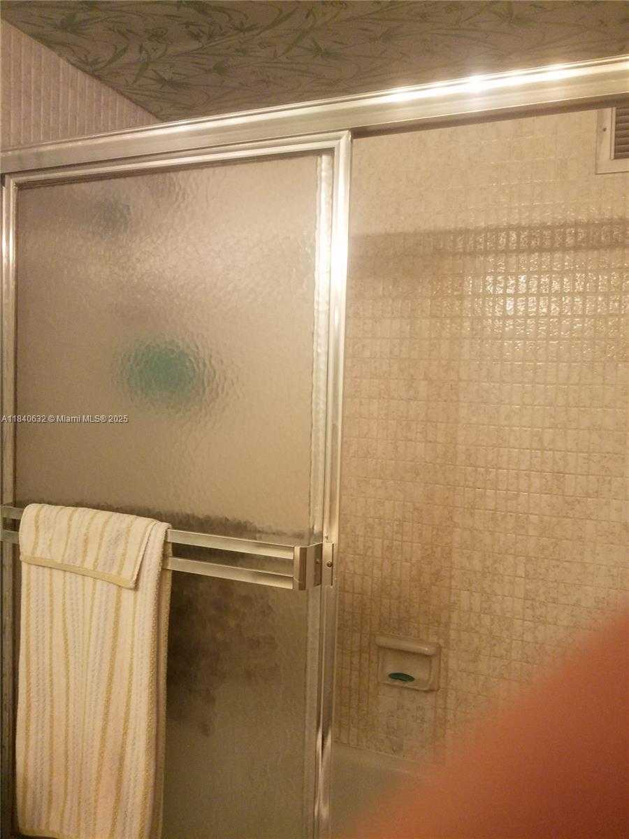 Small Image of 851 THREE ISLANDS BLVD #202, Hallandale Beach Number 8