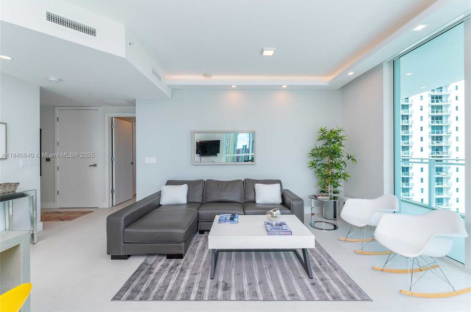 Small Image of 1080 BRICKELL AVE #2000, Miami Number 5